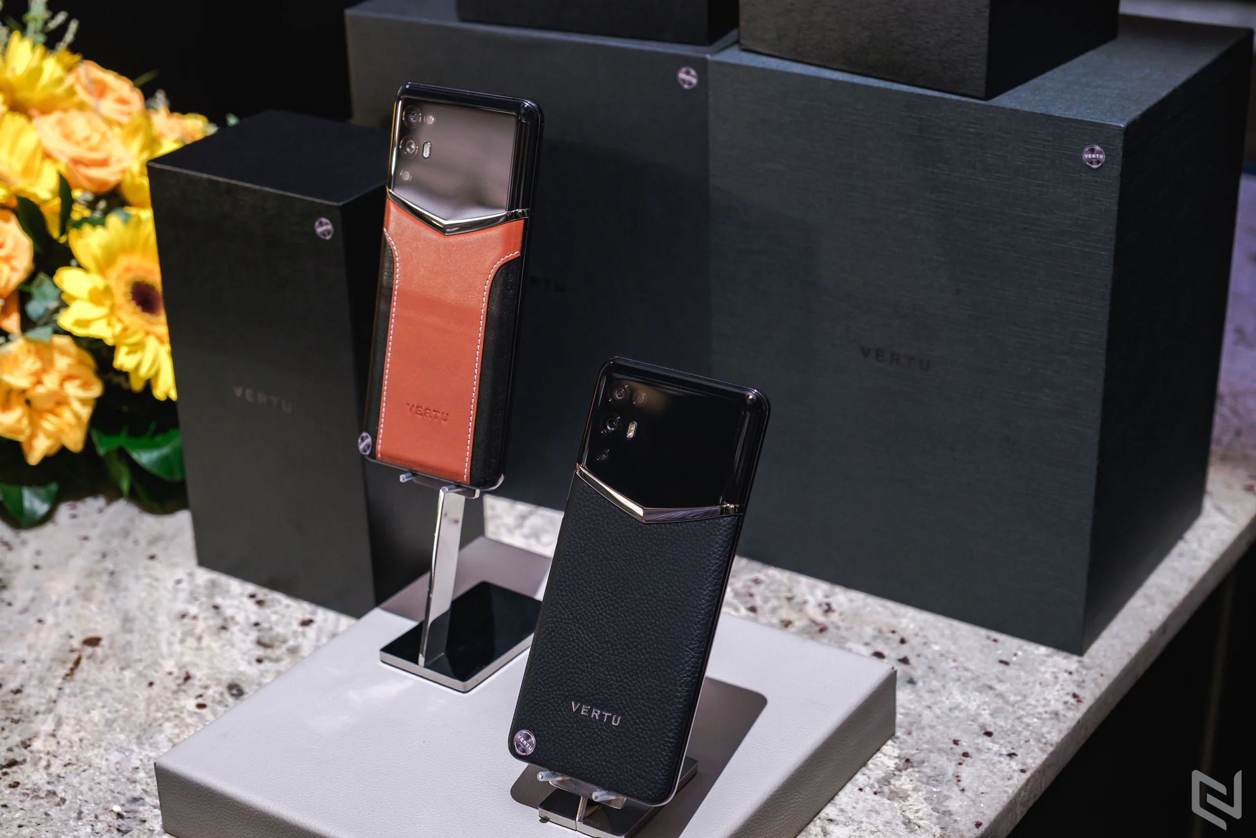 Di Động Việt ký kết hợp tác với Vertu Global, độc quyền phân phối Vertu chính hãng tại Việt Nam