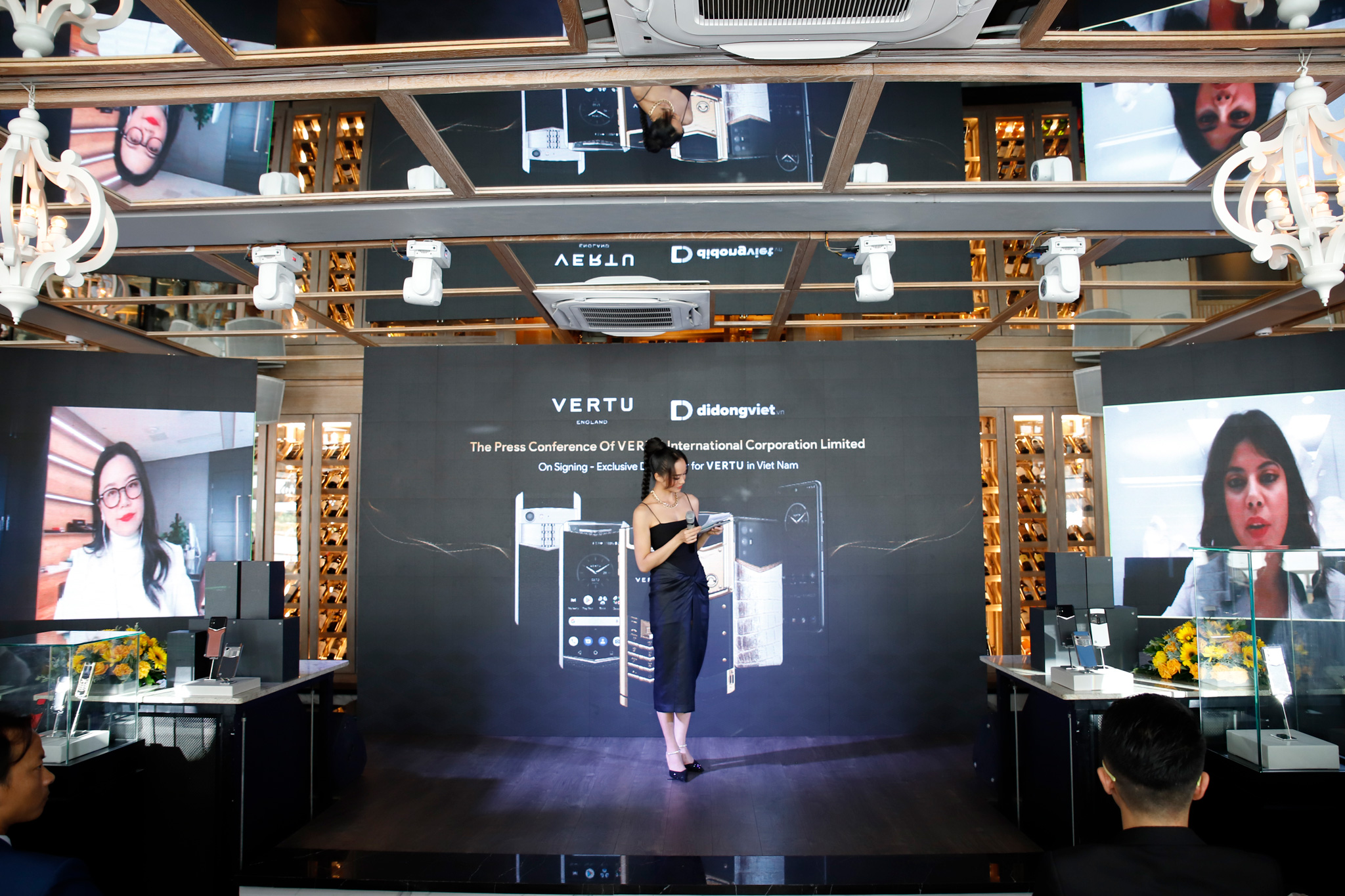 Di Động Việt ký kết hợp tác với Vertu Global, độc quyền phân phối Vertu chính hãng tại Việt Nam