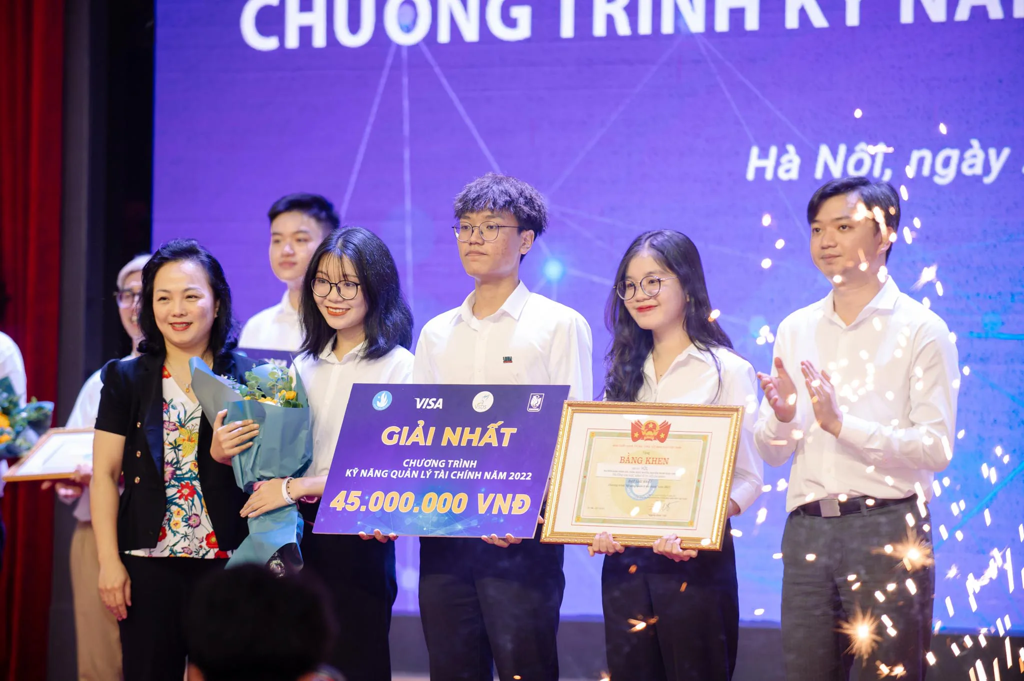 Trao giải Chương trình Kỹ năng Quản lý Tài chính do Visa và Trung ương Hội Sinh viên Việt Nam tổ chức