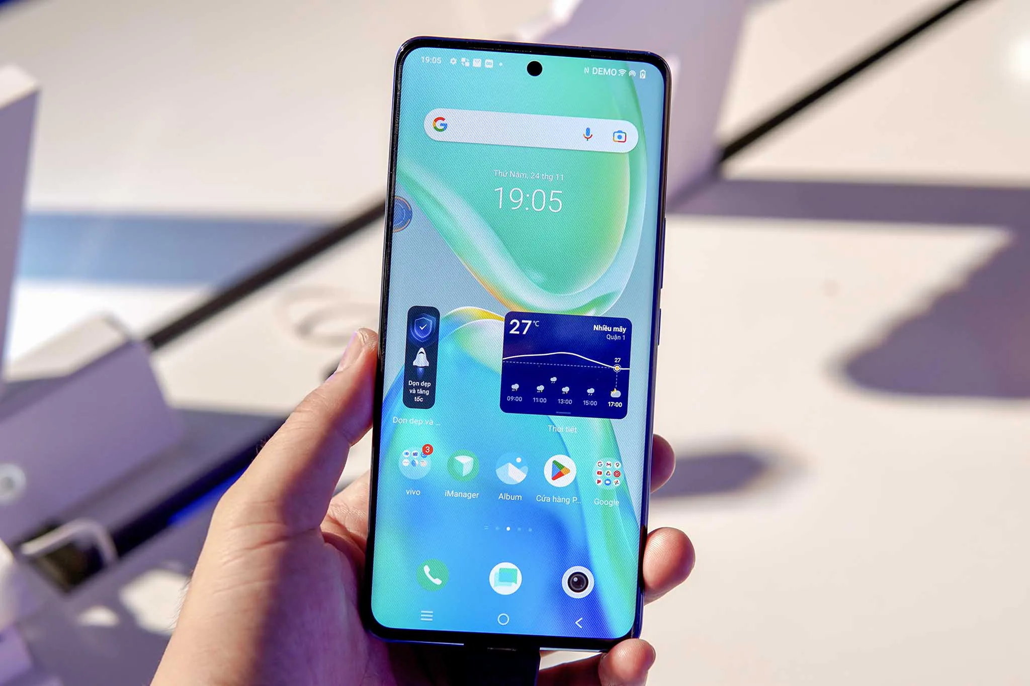 Vivo tổ chức sự kiện xem bóng đá “Shoot Bật Chất Cool – Cuốn Cùng World Cup” kết nối hàng ngàn người yêu công nghệ và fan hâm mộ bóng đá