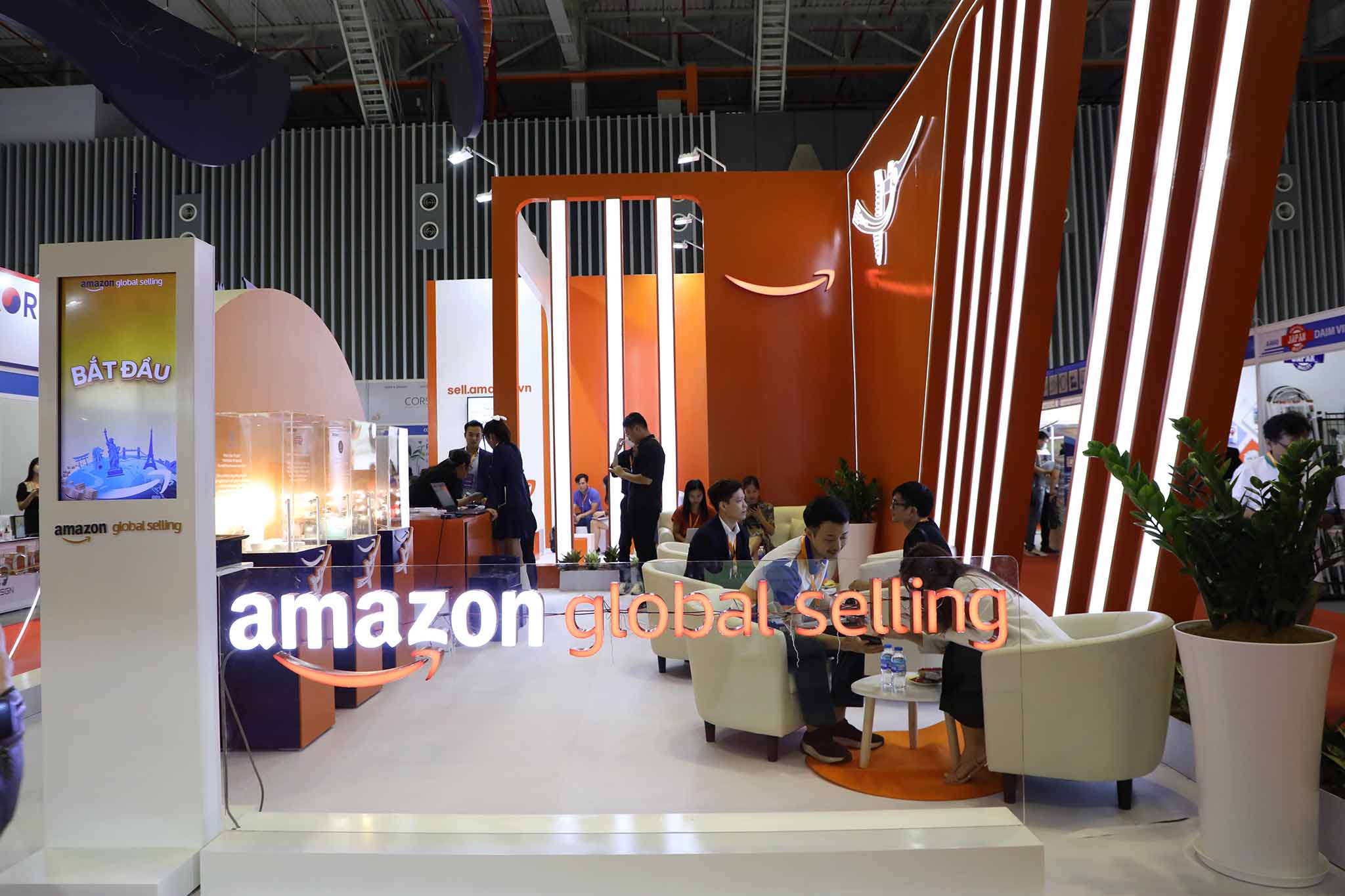 Amazon tham gia VIETNAM EXPO 2022 tại TP.Hồ Chí Minh, tiếp tục cam kết hỗ trợ các doanh nghiệp vừa và nhỏ Việt Nam trên hành trình xuất khẩu toàn cầu