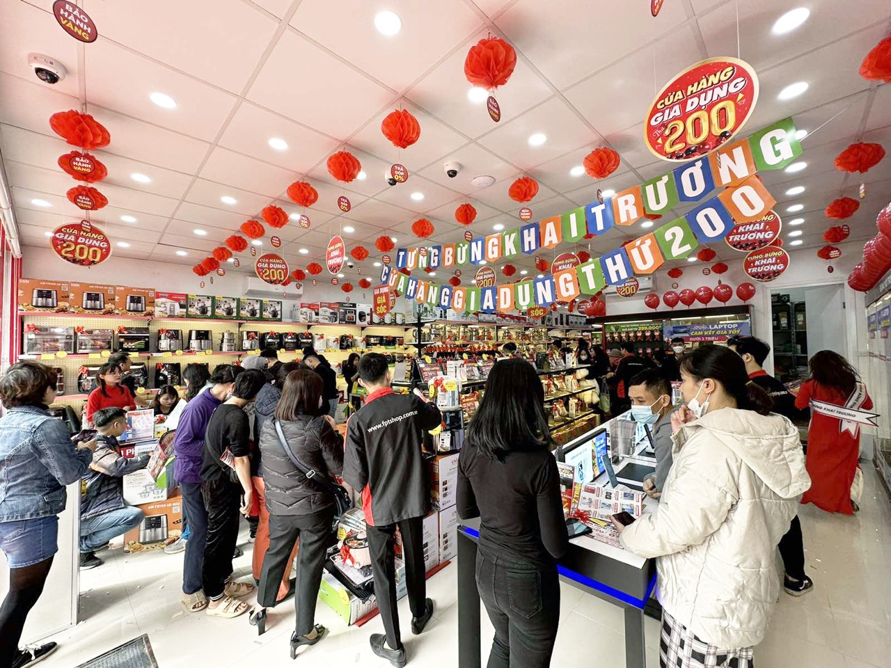 FPT Shop khai trương cửa hàng gia dụng thứ 200, chất lượng sản phẩm theo “chuẩn Nhật”
