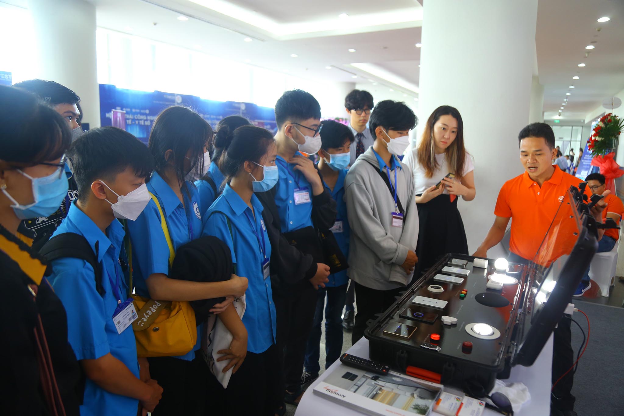 FPT trình diễn sản phẩm công nghệ kiến tạo hạnh phúc tại Techfest Vietnam 2022