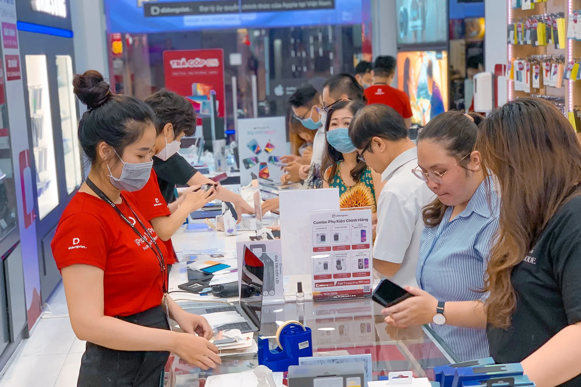 “Đón sóng” tiêu dùng cuối năm, đại lý bán lẻ triển khai nhiều chương trình khuyến mãi lớn