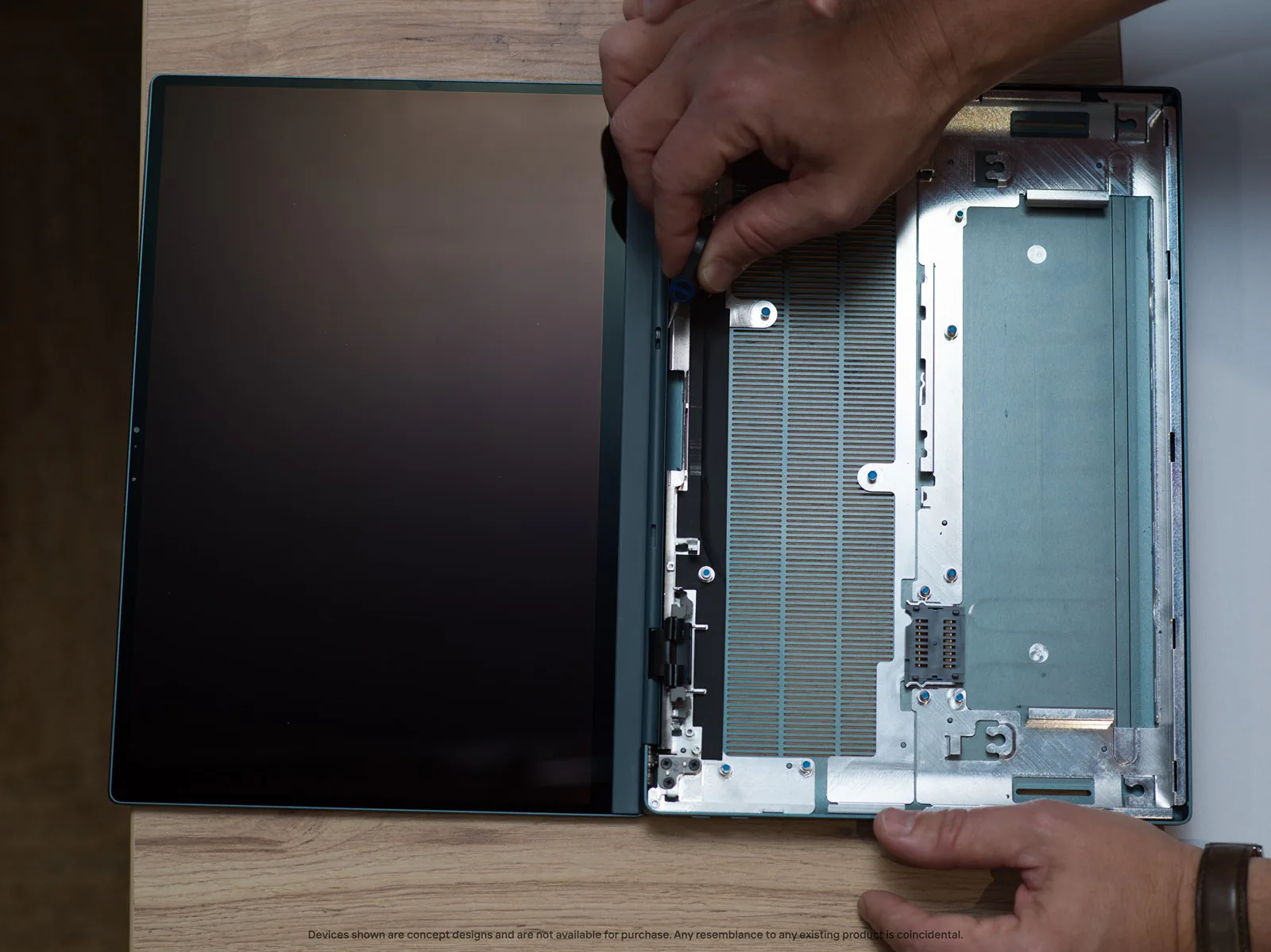 Concept Luna - Laptop tháo lắp không cần dùng ốc