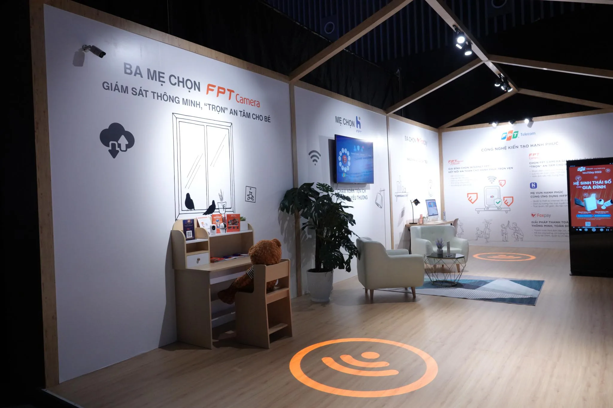 FPT Telecom "kể" câu chuyện công nghệ kiến tạo hạnh phúc tại Techday 2022