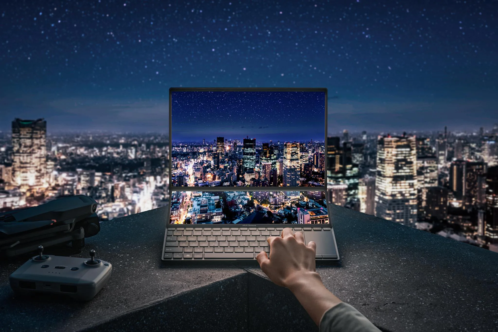 ASUS chiếm hơn 90% thị phần laptop màn hình OLED tại Việt Nam