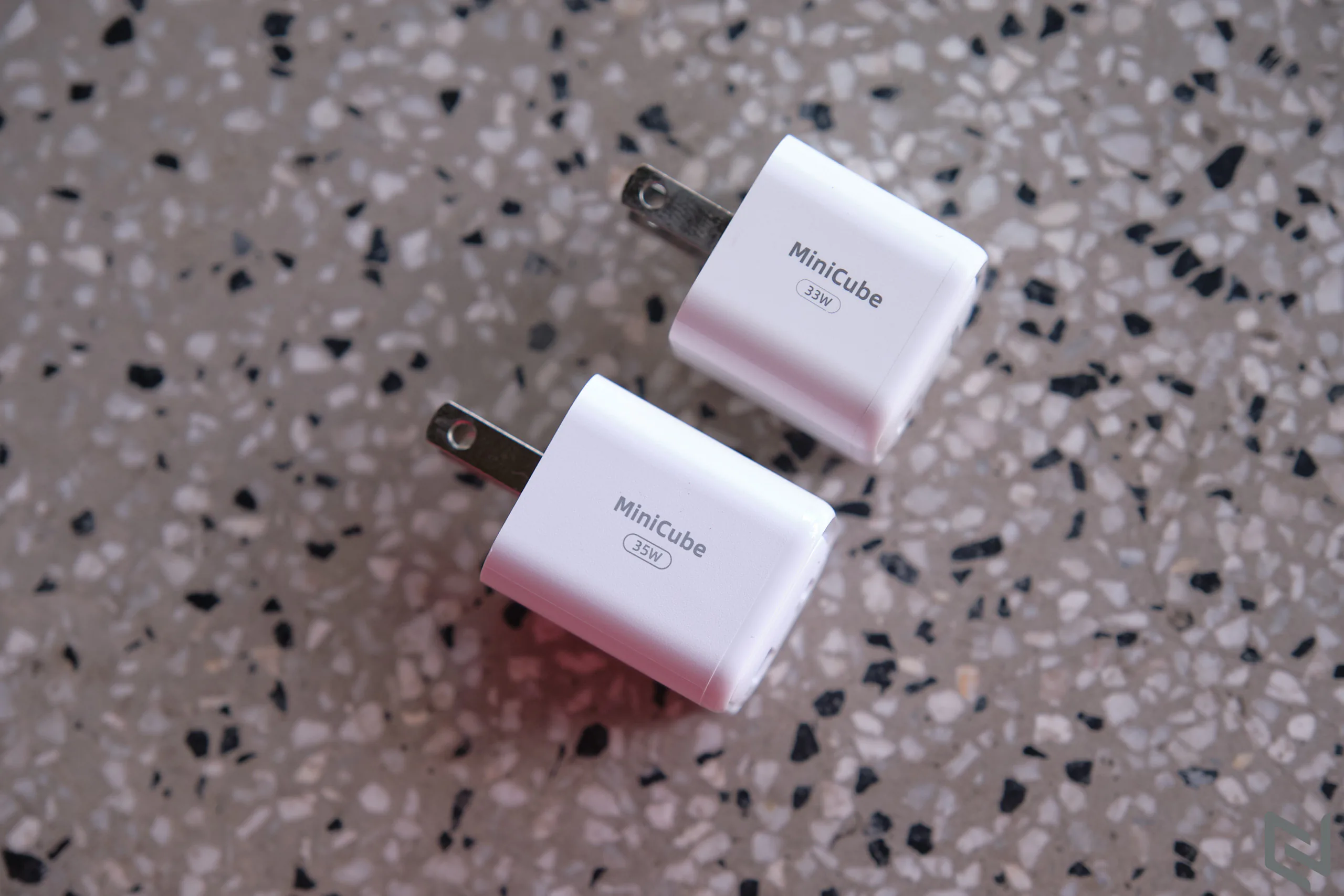 Trên tay sạc nhanh Innostyle MiniCube GaN II 35W 2 cổng