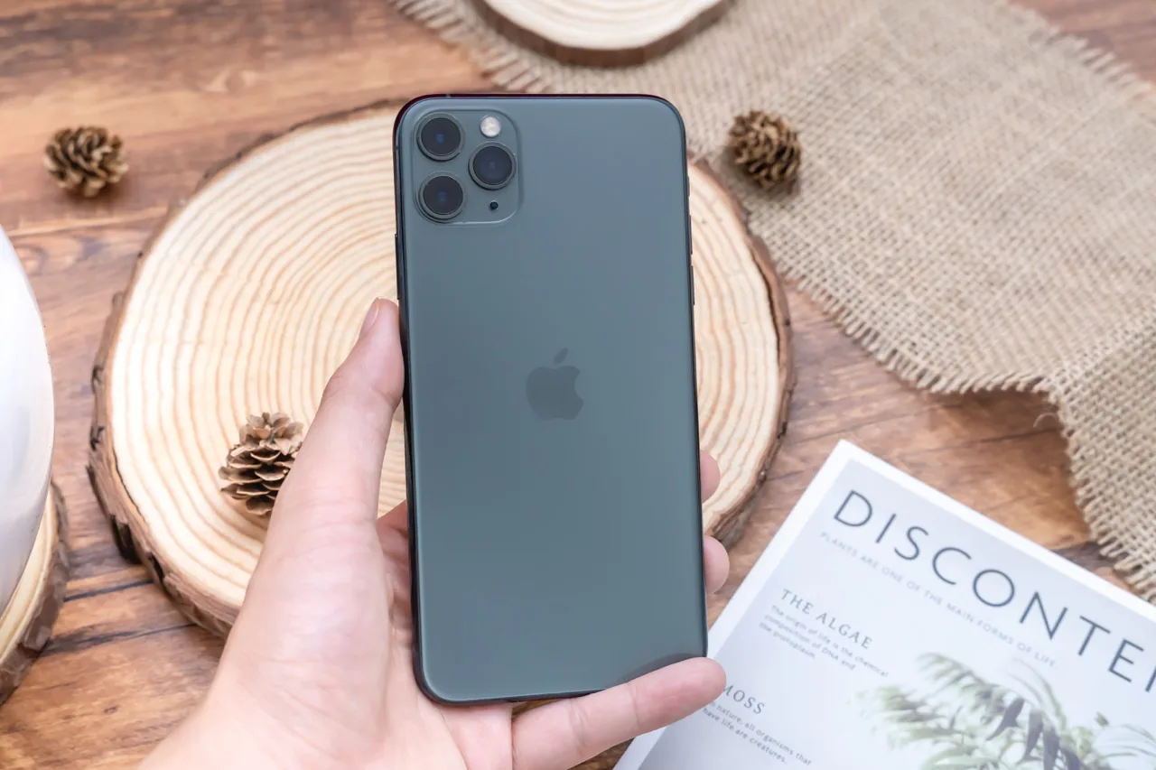 Top 5 iPhone cũ đáng mua nhất dịp Giáng sinh 2022, chỉ từ hơn 3 triệu đồng