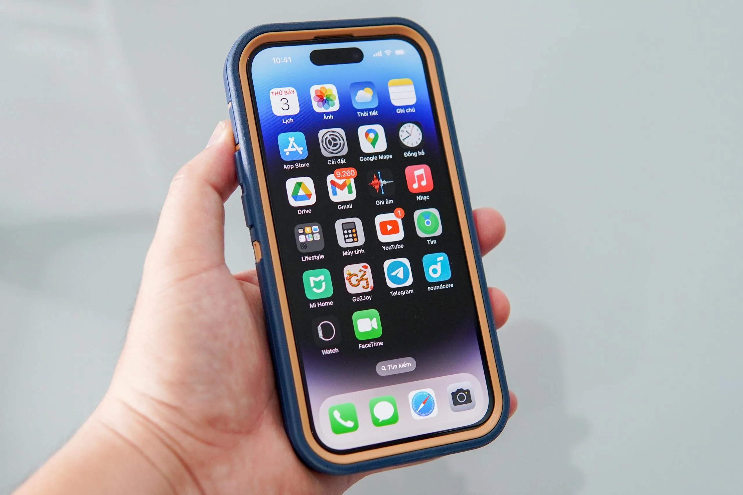 Trên tay Ốp lưng OtterBox cho iPhone 14 Pro - Siêu bền, hầm hồ nhưng cũng rất thời trang, kèm phụ kiện hữu ích