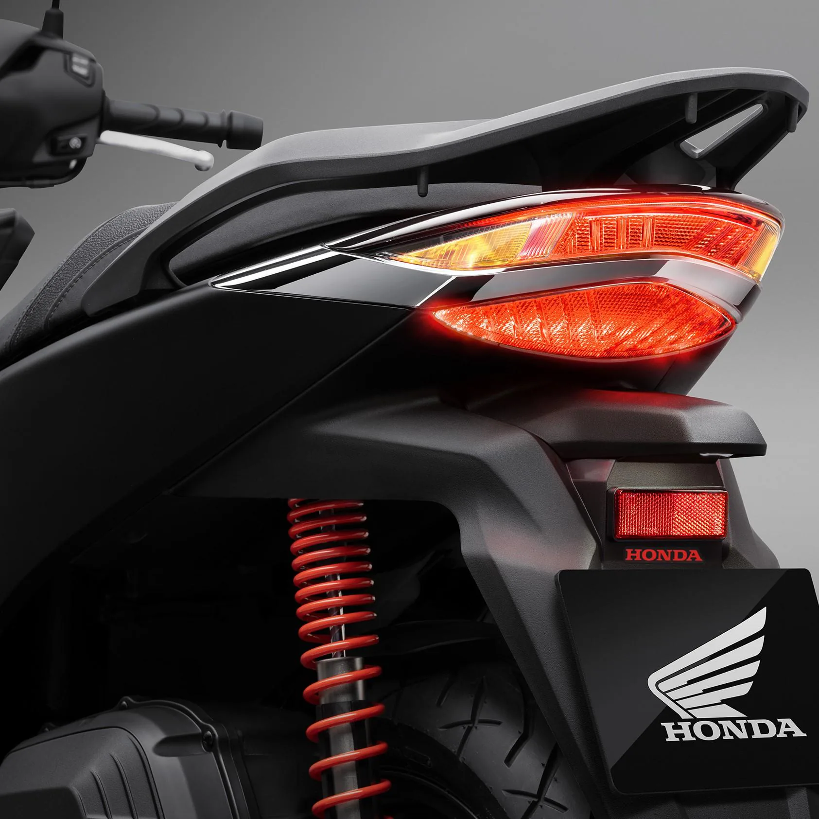Honda Việt Nam giới thiệu phiên bản SH160i/125i mới