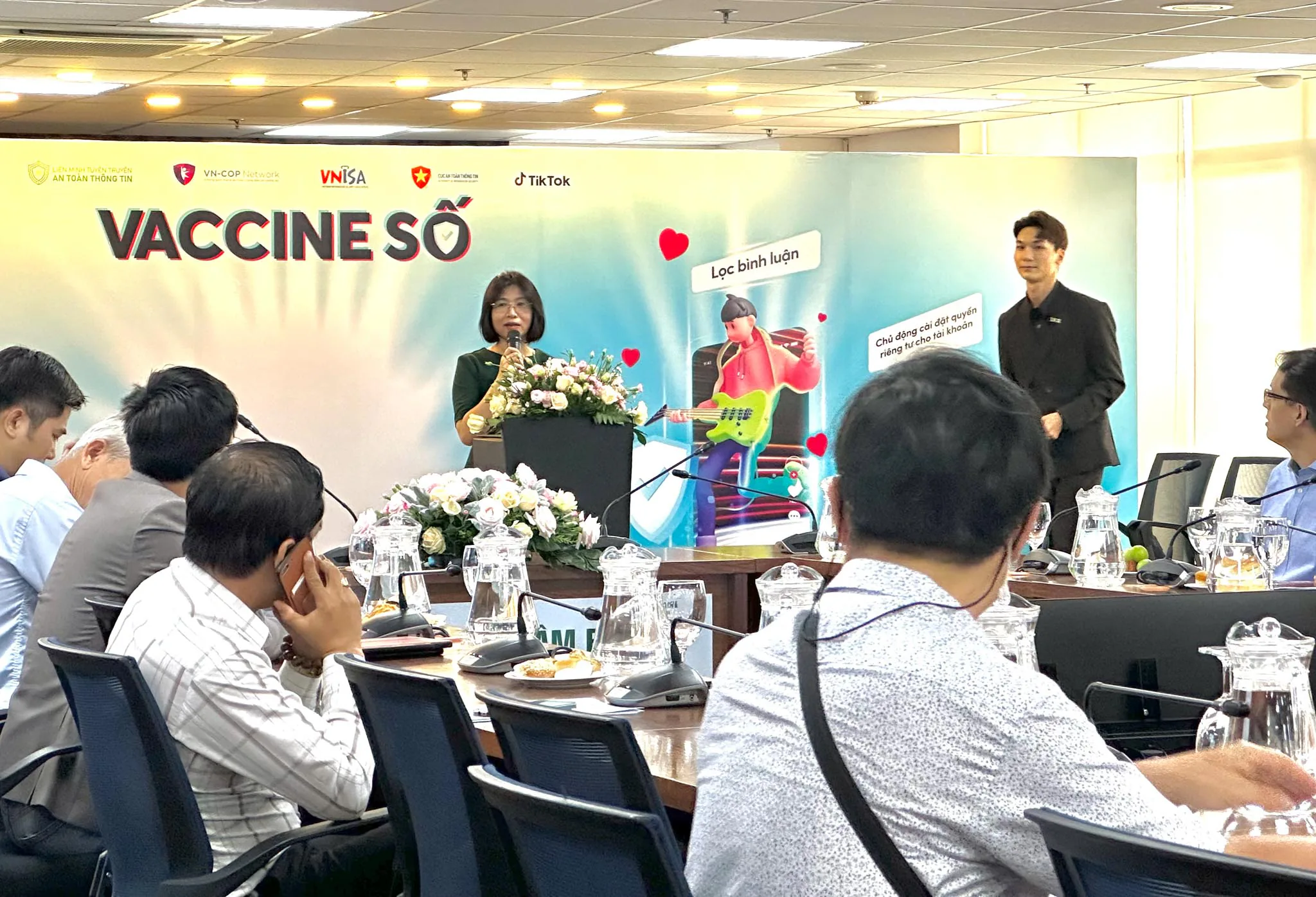 TikTok tái khởi động Chiến dịch #VaccineSo, chung tay nâng cao nhận thức cộng đồng về an toàn kỹ thuật số