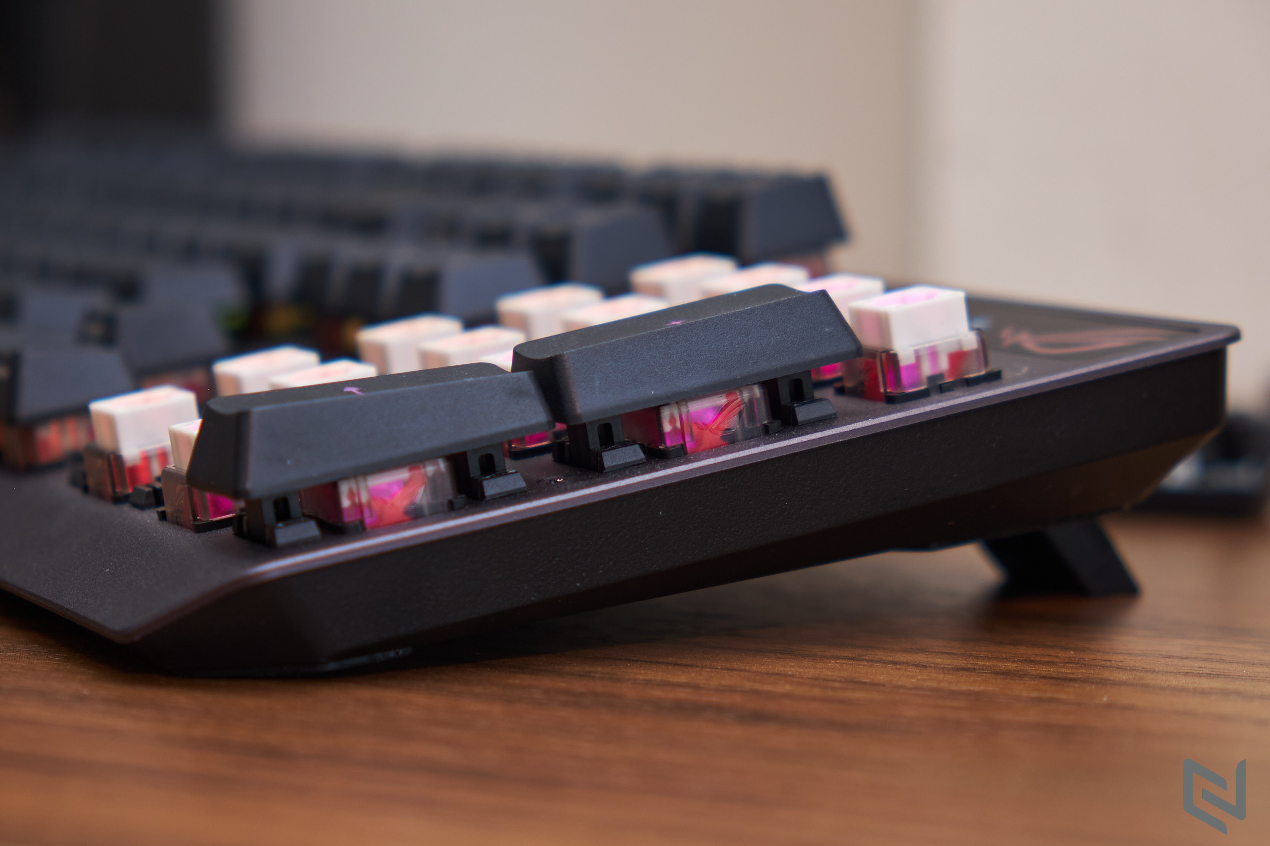 Đánh giá bàn phím cơ ASUS ROG Strix Scope RX: Kích thước full size, switch ROG RX Red chất lượng và phản hồi nhanh