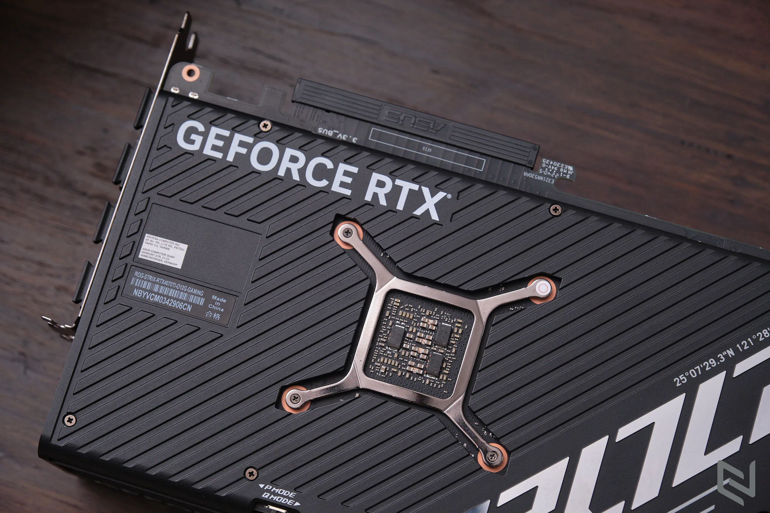 Trên tay card đồ họa ASUS ROG Strix RTX 4070 Ti 12GB GDDR6X OC Edition: Hiệu năng khủng, thiết kế đẹp, tản nhiệt tối đa