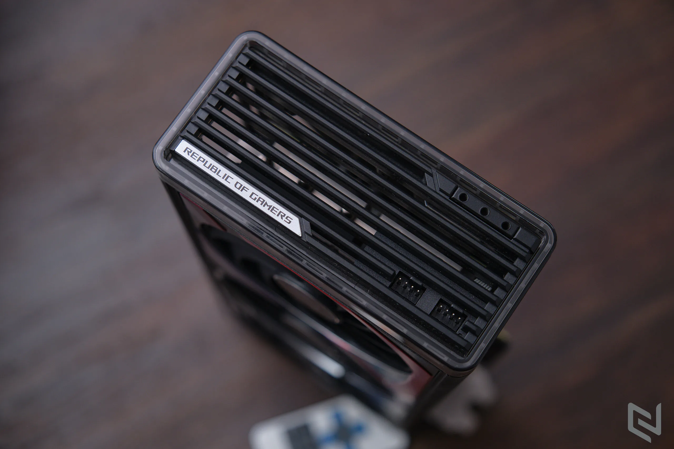 Trên tay card đồ họa ASUS ROG Strix RTX 4070 Ti 12GB GDDR6X OC Edition: Hiệu năng khủng, thiết kế đẹp, tản nhiệt tối đa