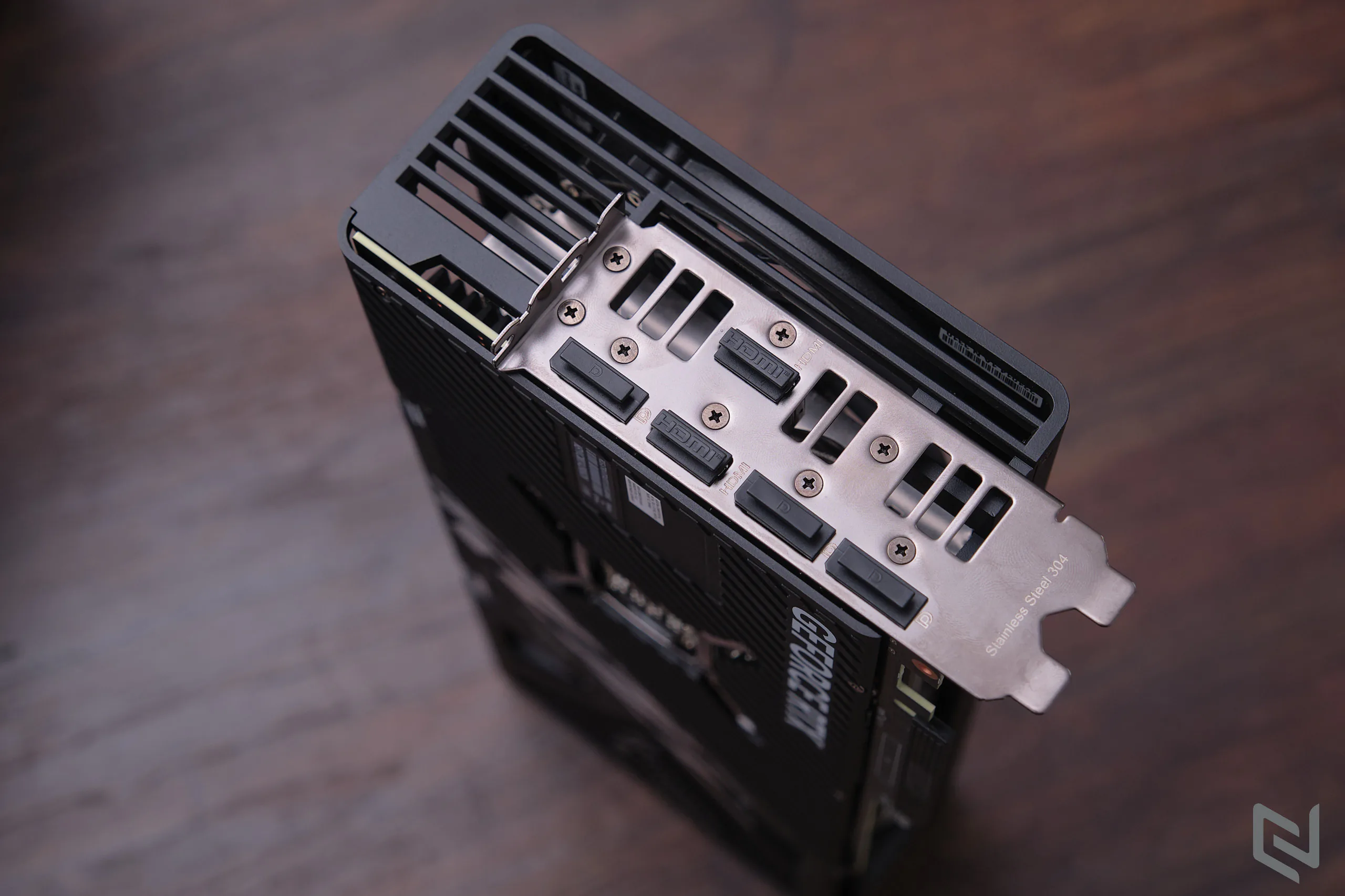 Trên tay card đồ họa ASUS ROG Strix RTX 4070 Ti 12GB GDDR6X OC Edition: Hiệu năng khủng, thiết kế đẹp, tản nhiệt tối đa