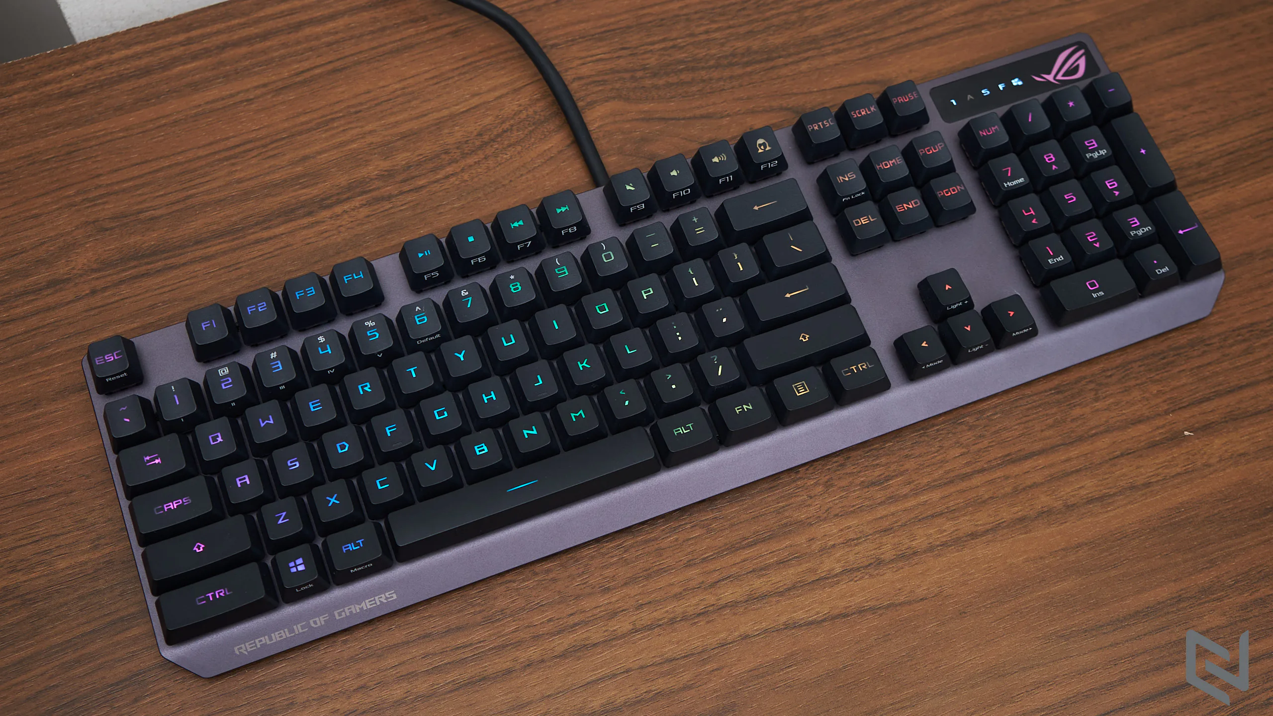 Đánh giá bàn phím cơ ASUS ROG Strix Scope RX: Kích thước full size, switch ROG RX Red chất lượng và phản hồi nhanh