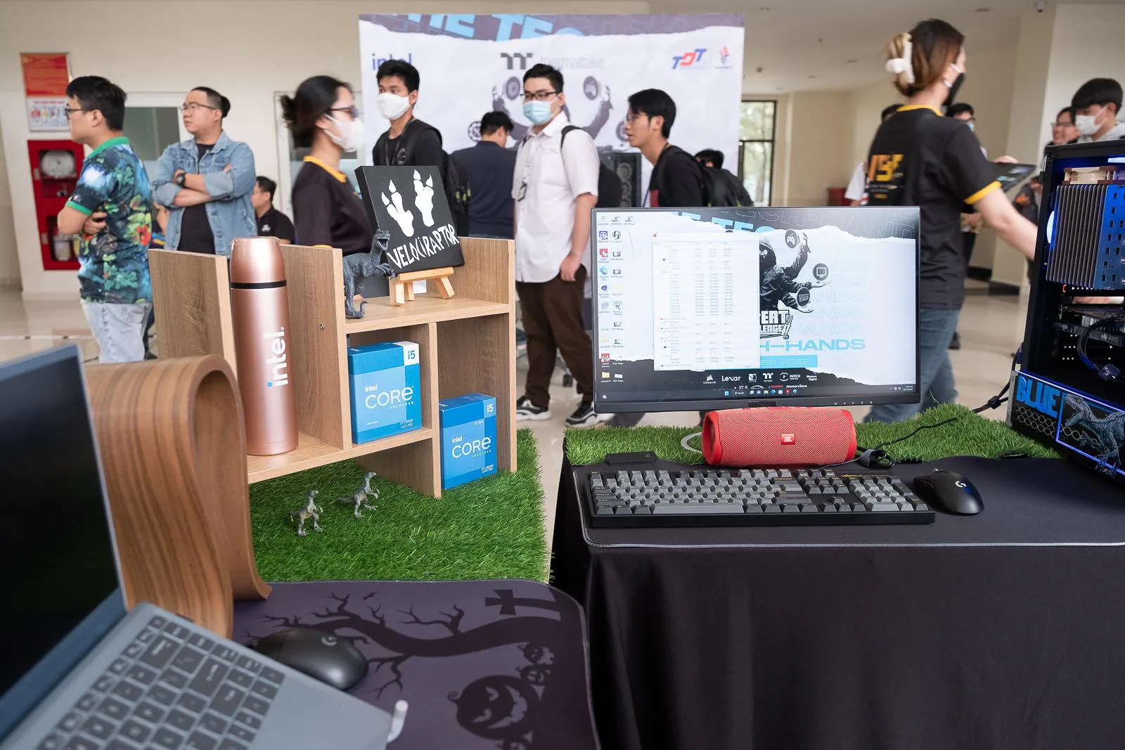 Cùng các “Dân chơi công nghệ” phá đảo Đại học Tôn Đức Thắng