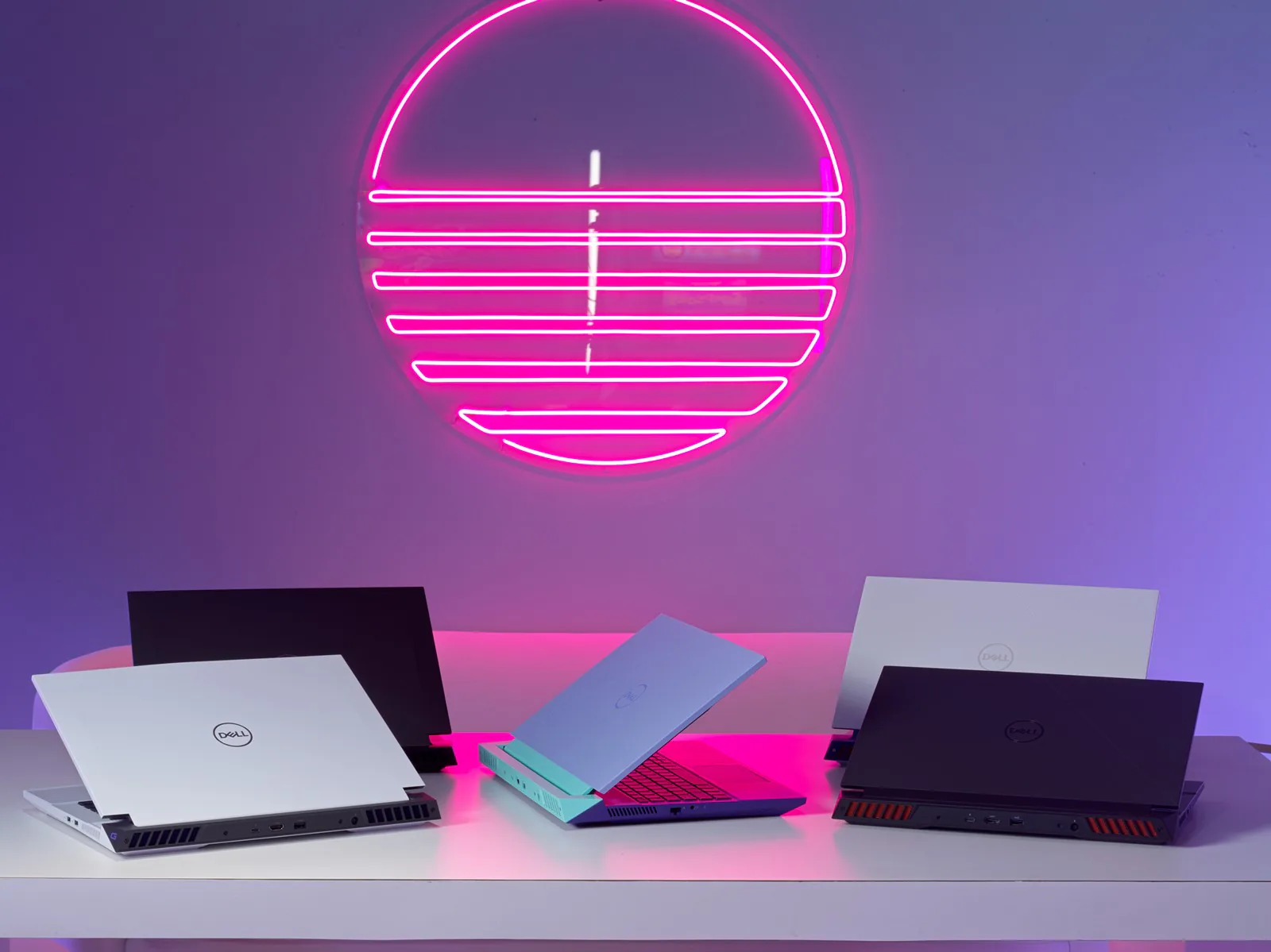 Alienware trình làng bản cải tiến dòng Laptop Armada kinh điển tại CES 2023