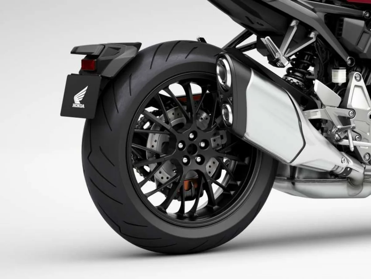 Honda Việt Nam giới thiệu CB1000R phiên bản mới 2023