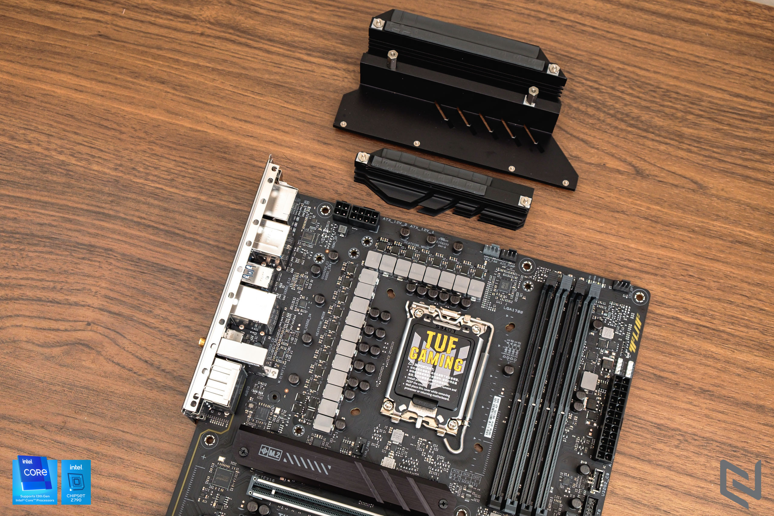 Trên tay bo mạch chủ ASUS TUF Gaming Z790-Plus WiFi D4: Hỗ trợ Intel thế hệ 13, khe PCIe 5.0 cùng các công nghệ mới