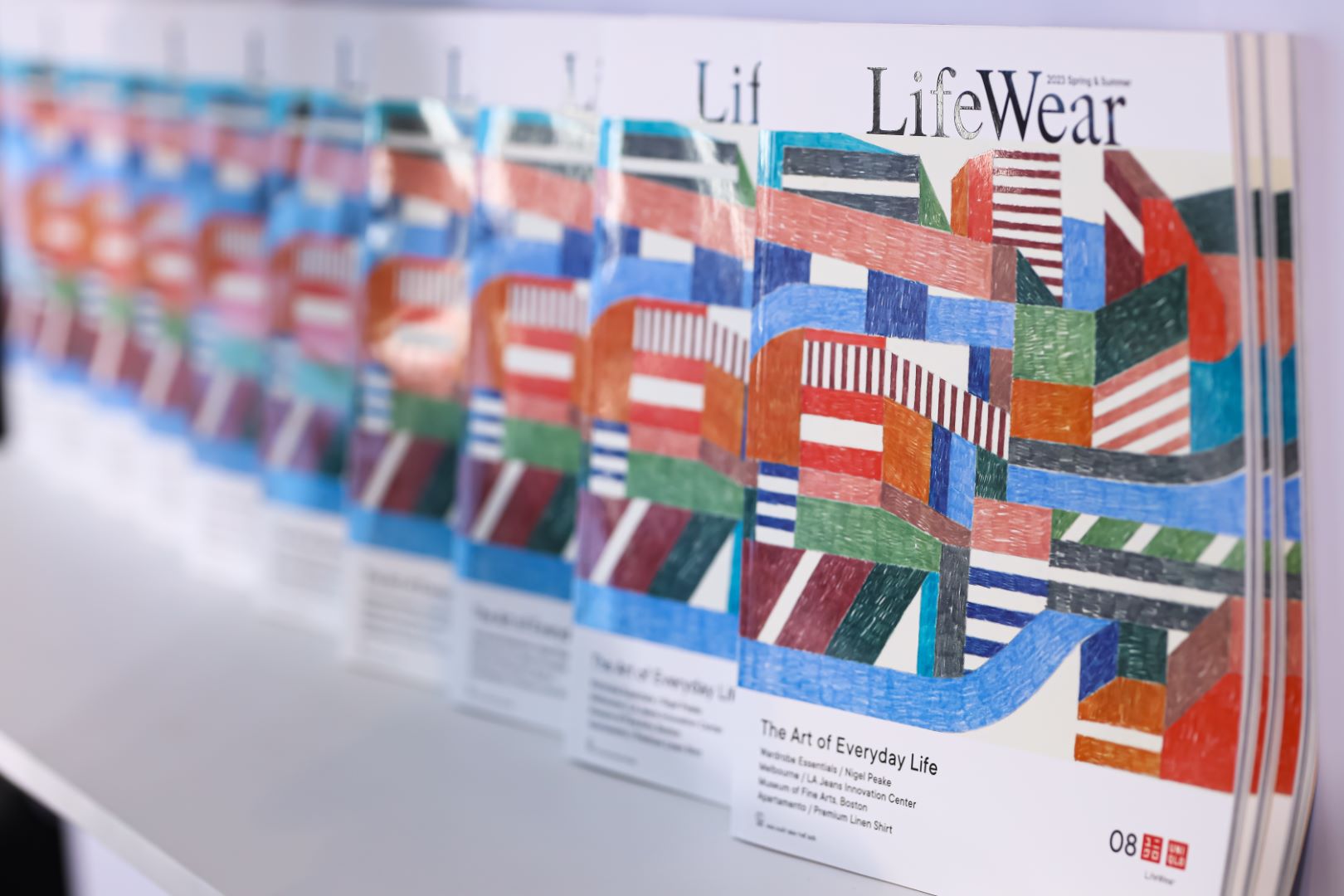 Ấn tượng không gian triển lãm giới thiệu Bộ Sưu Tập LifeWear Xuân/Hè 2023 với chủ đề “The Art of Everyday Life” từ UNIQLO