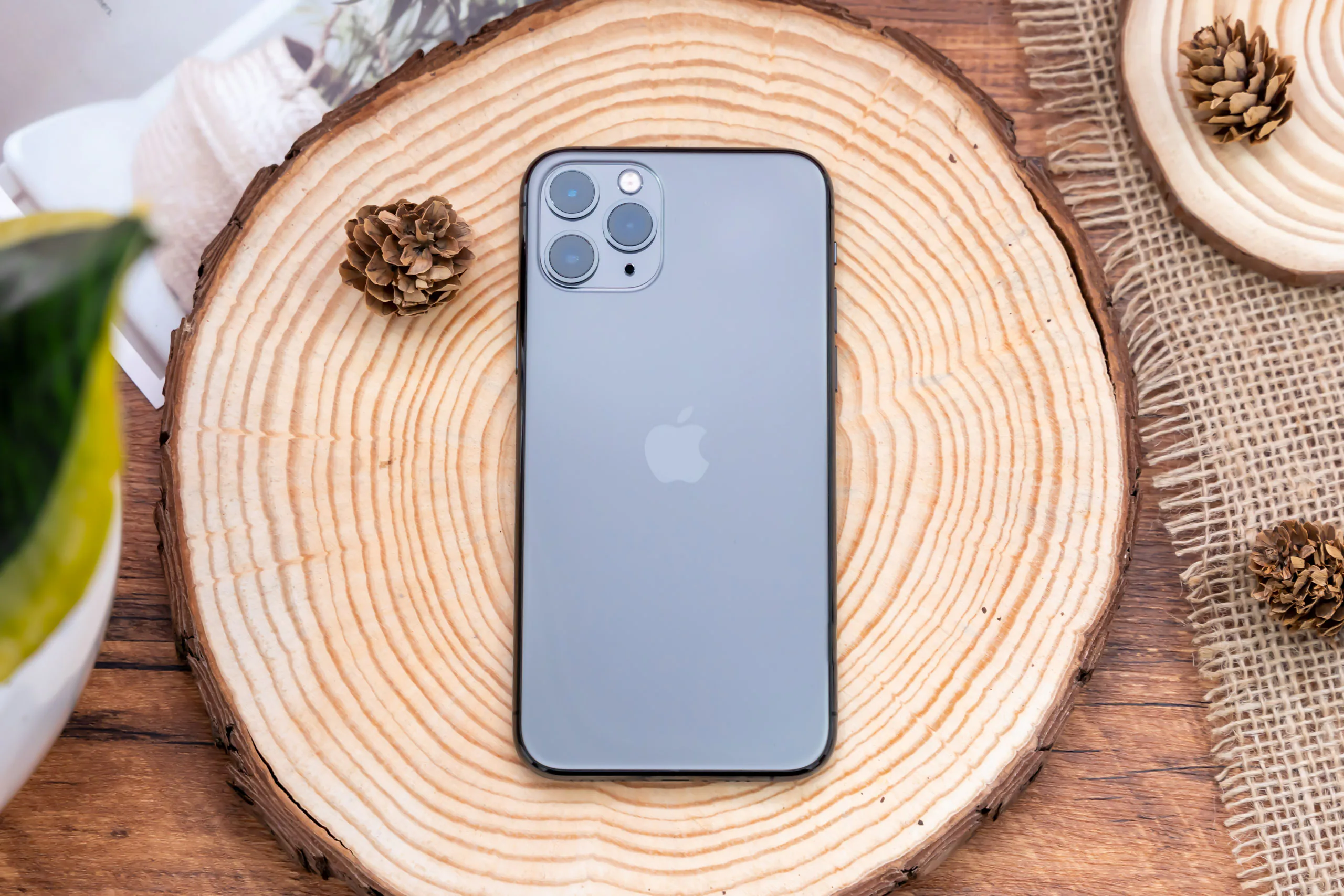 Nhiều dòng iPhone giảm mạnh, kích cầu mua sắm sau Tết Nguyên Đán