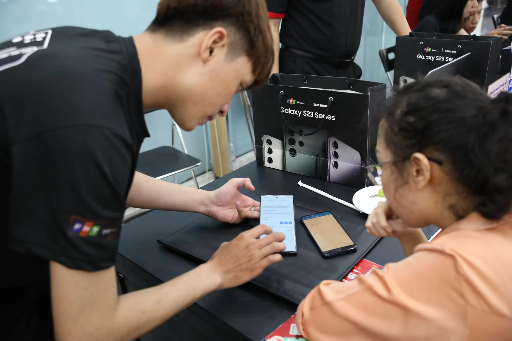 FPT Shop mở bán Galaxy S23 Series sớm nhất Việt Nam