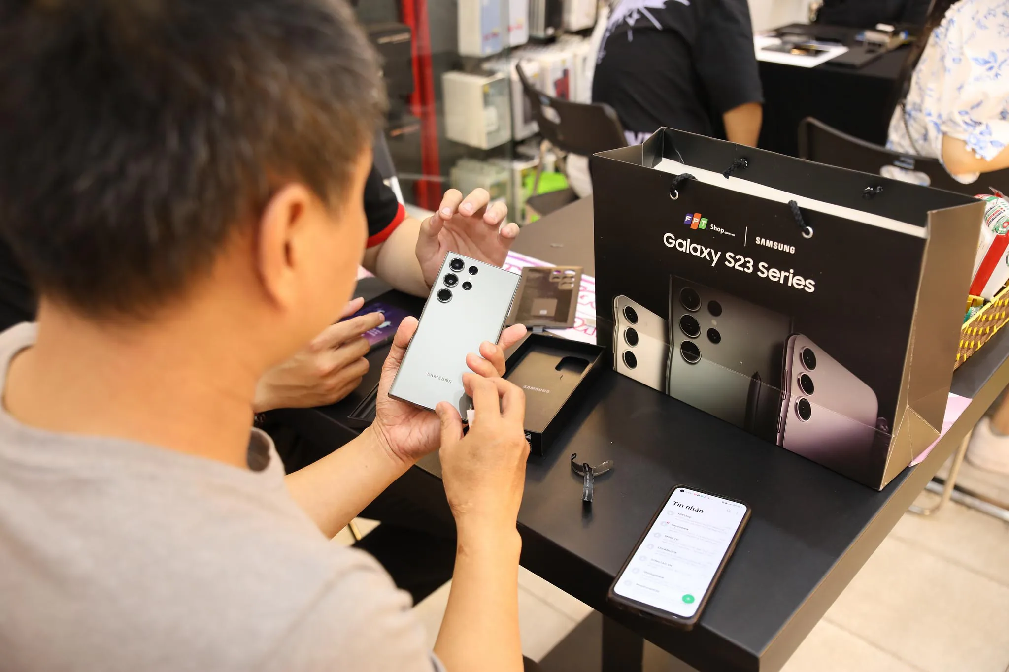 FPT Shop mở bán Galaxy S23 Series sớm nhất Việt Nam