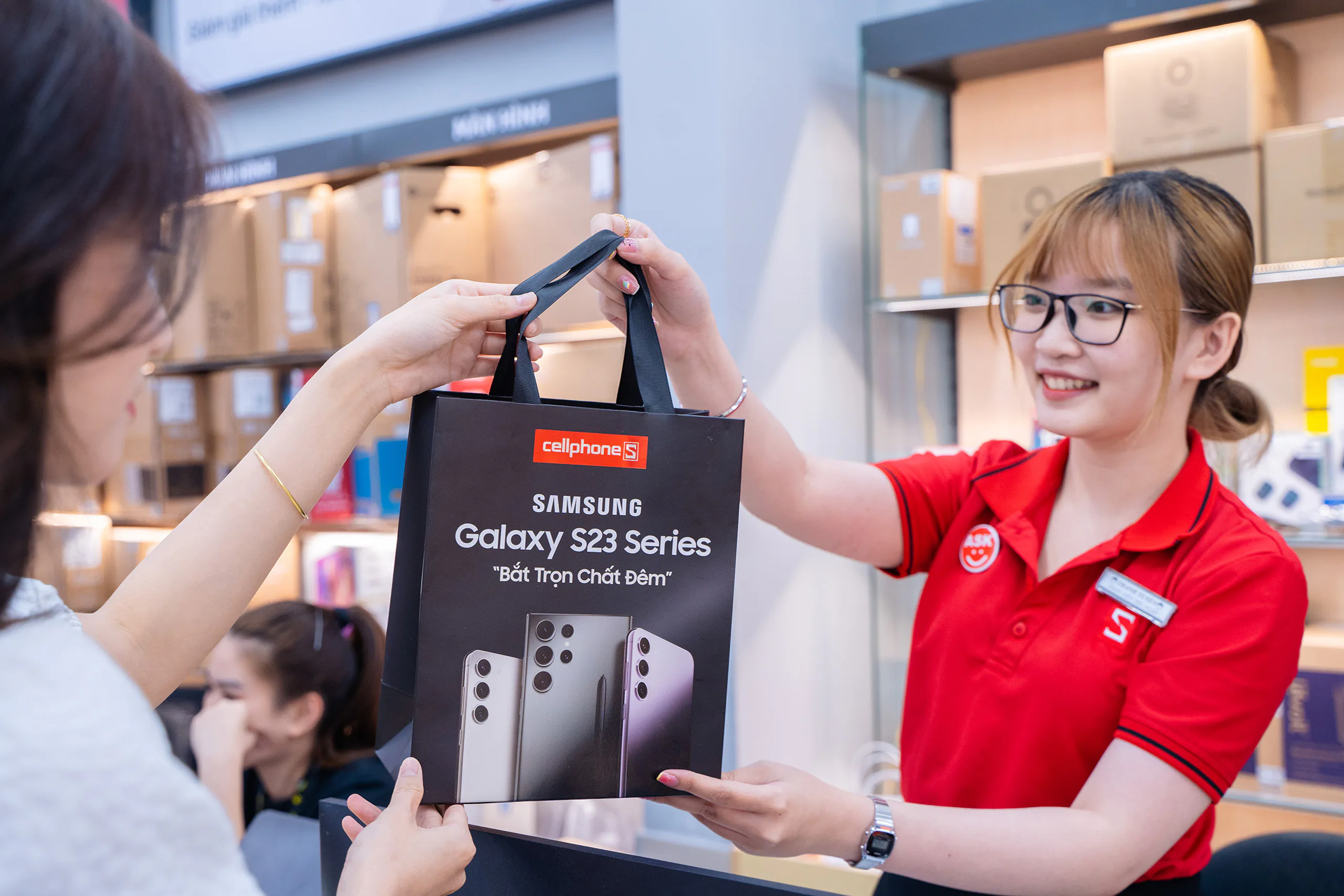 CellphoneS mở bán sớm 2800 máy Galaxy S23 series