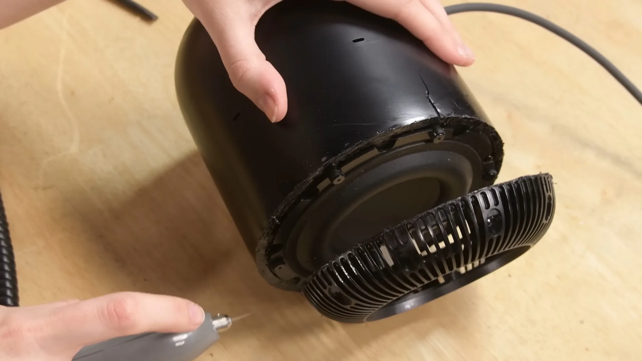 Tháo tung HomePod 2 cùng iFixit: ít keo dính hơn, dễ sửa hơn rất nhiều