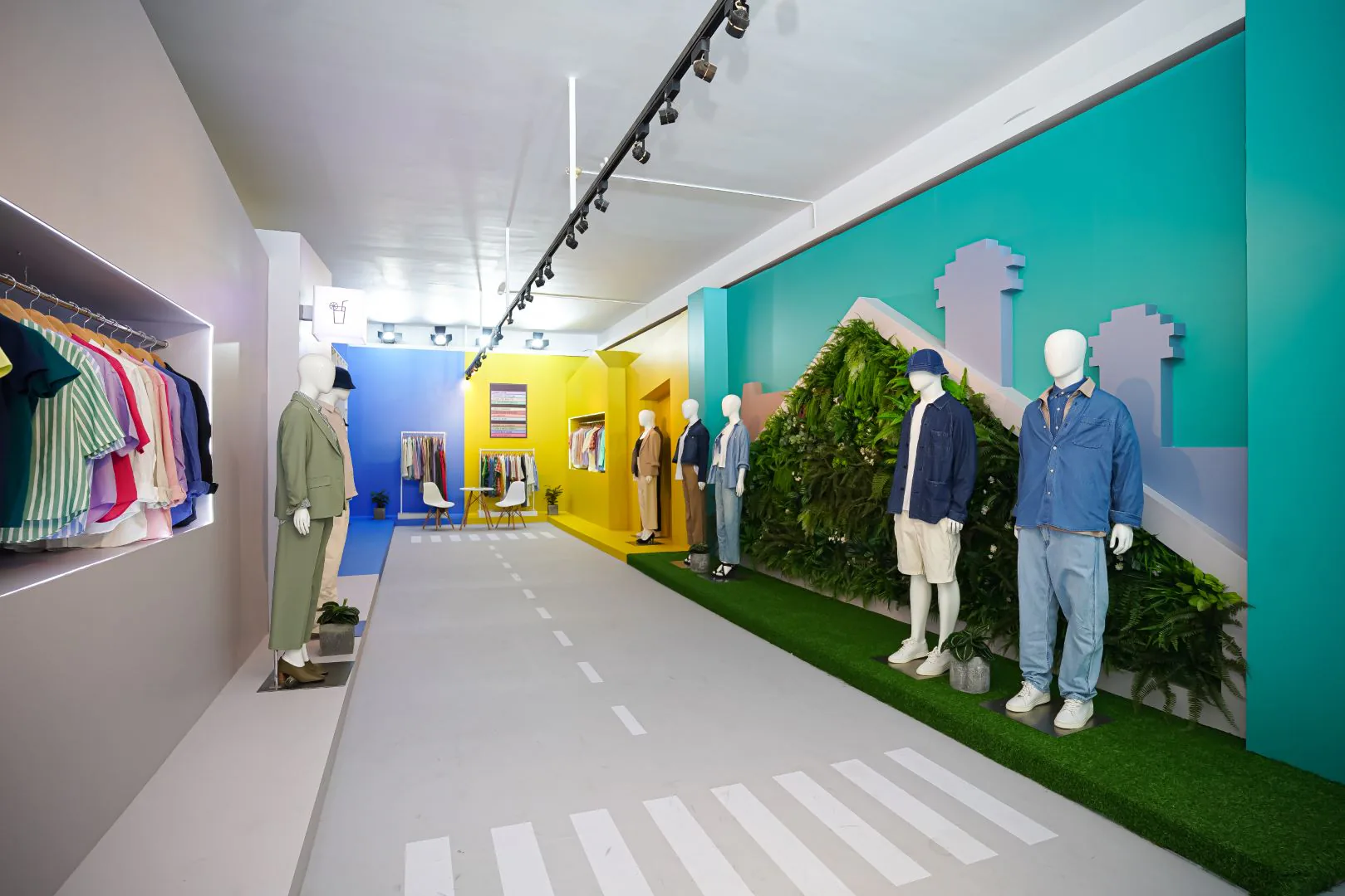 Ấn tượng không gian triển lãm giới thiệu Bộ Sưu Tập LifeWear Xuân/Hè 2023 với chủ đề “The Art of Everyday Life” từ UNIQLO