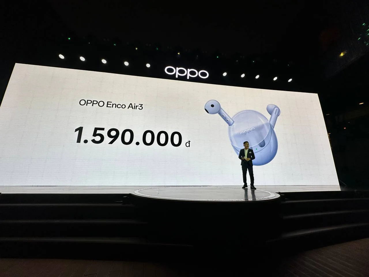 OPPO ra mắt Enco Air3, chiếc tai nghe đầu tiên trong phân khúc được hỗ trợ thuật toán DSP và Bluetooth 5.3