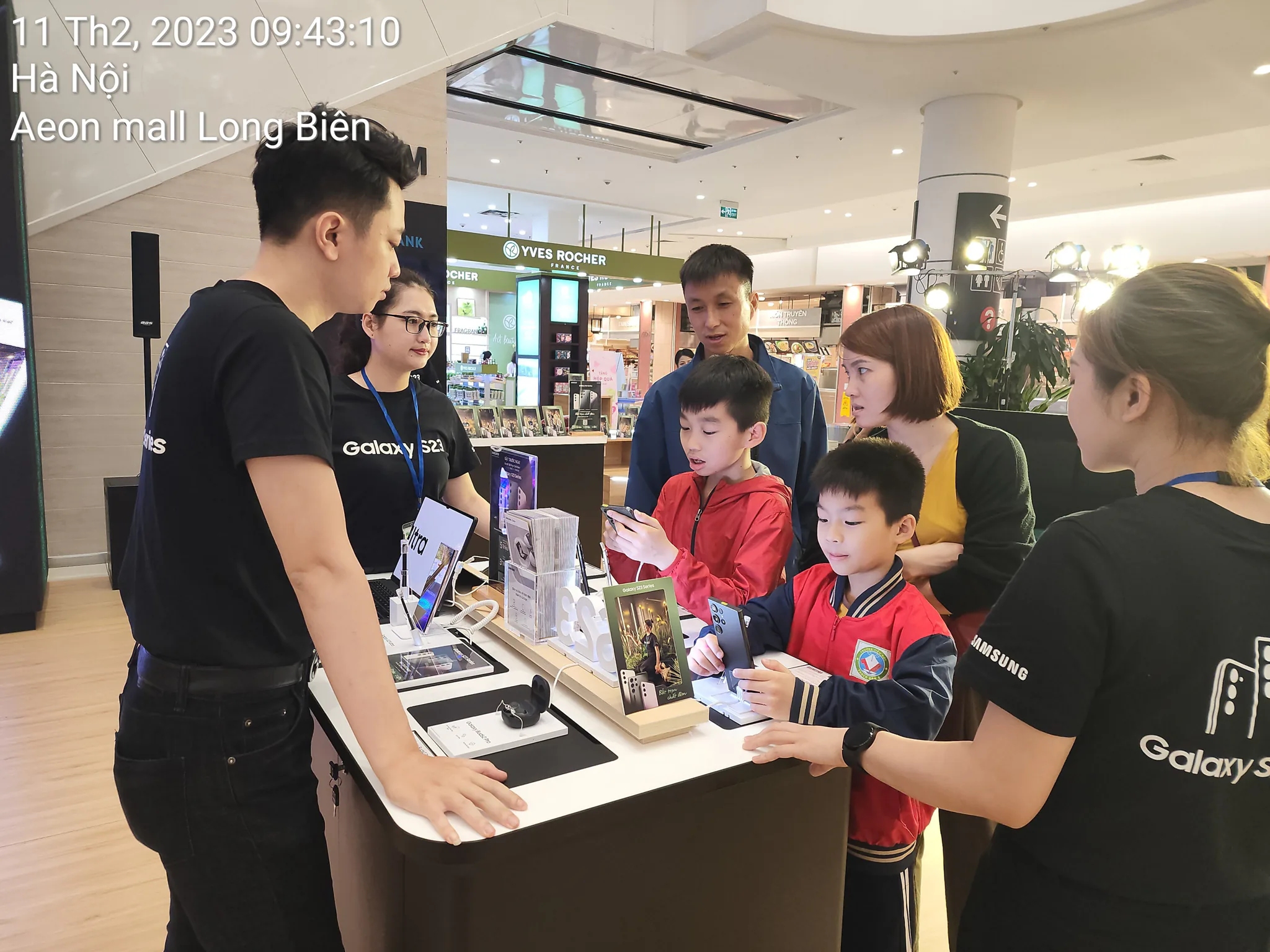 Hàng trăm Sam fans hào hứng trải nghiệm smartphone cao cấp nhất của Samsung