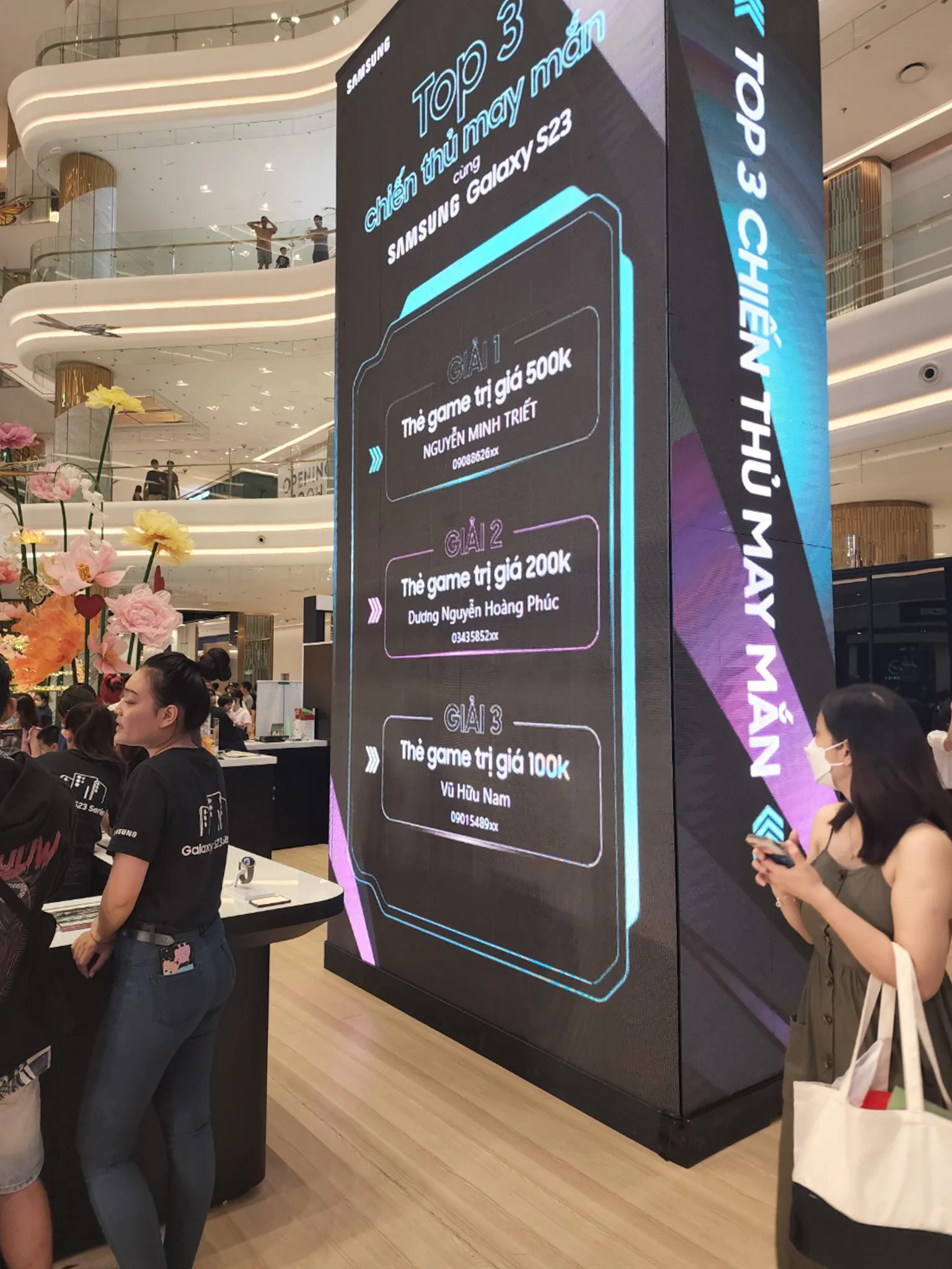 Hàng trăm Sam fans hào hứng trải nghiệm smartphone cao cấp nhất của Samsung