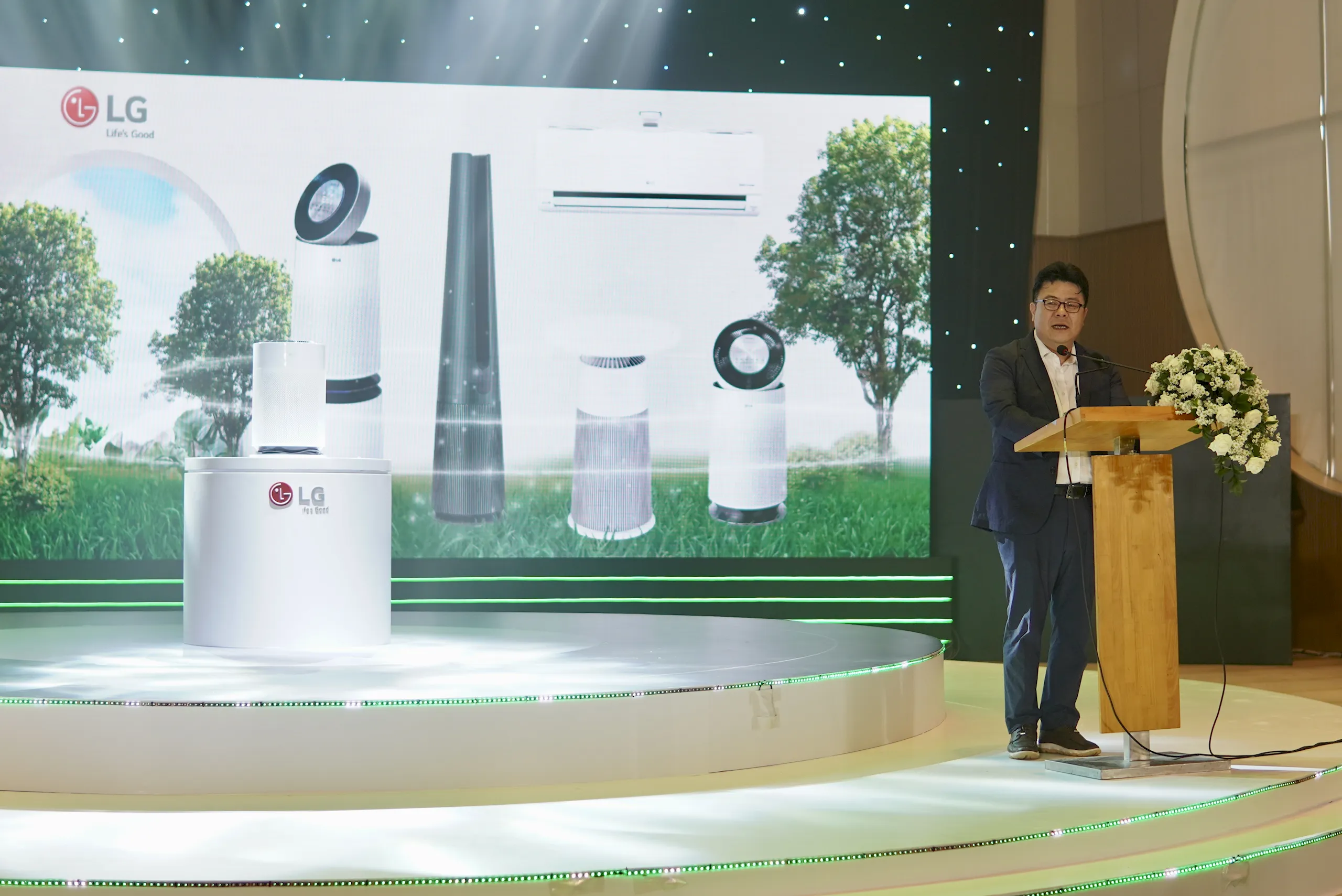 LG ra mắt máy lọc không khí LG PuriCare 360 Hit và Điều hoà treo tường 2023 tại Việt Nam