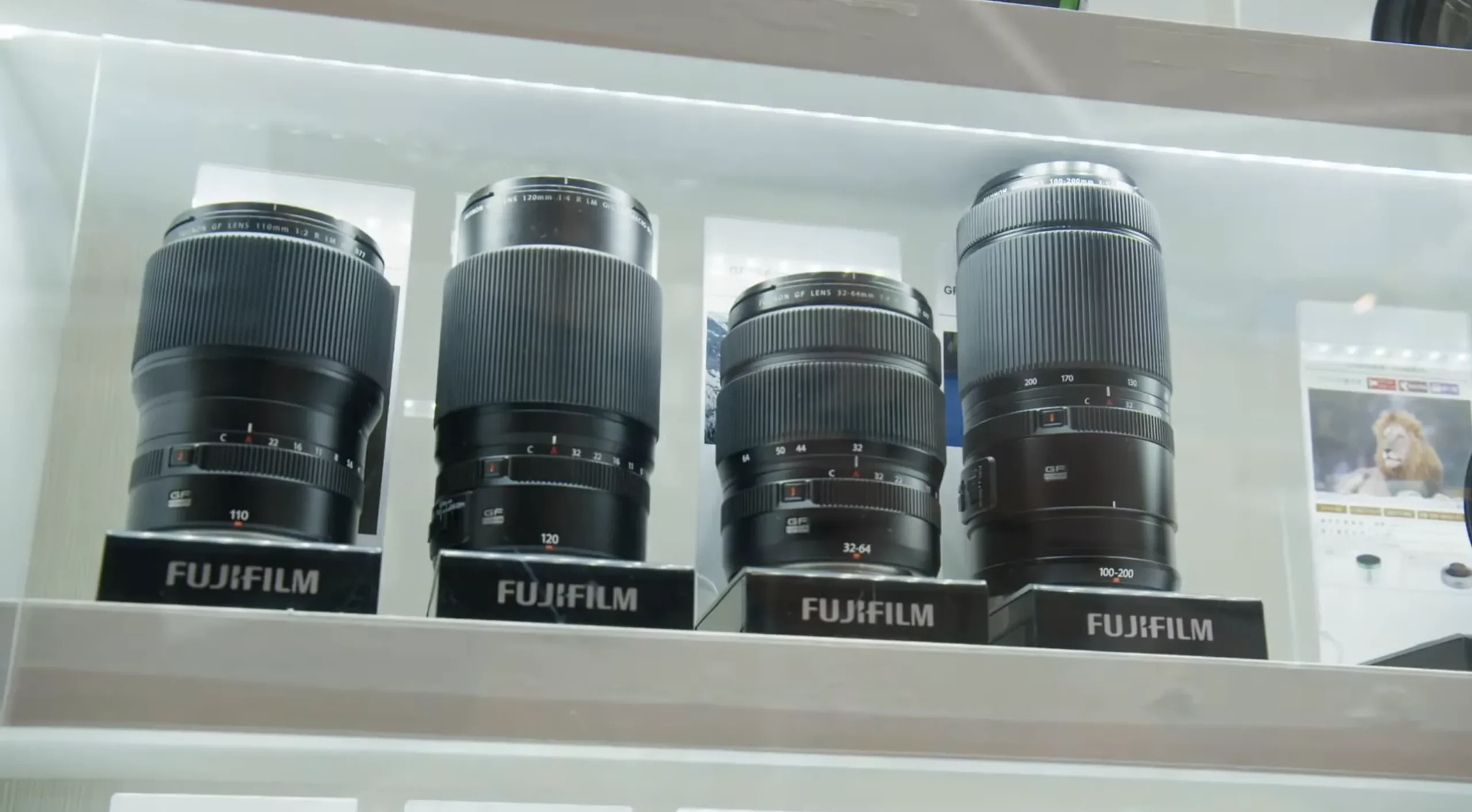 Tham quan nhà máy sản xuất ống kính Fujifilm X và GFX