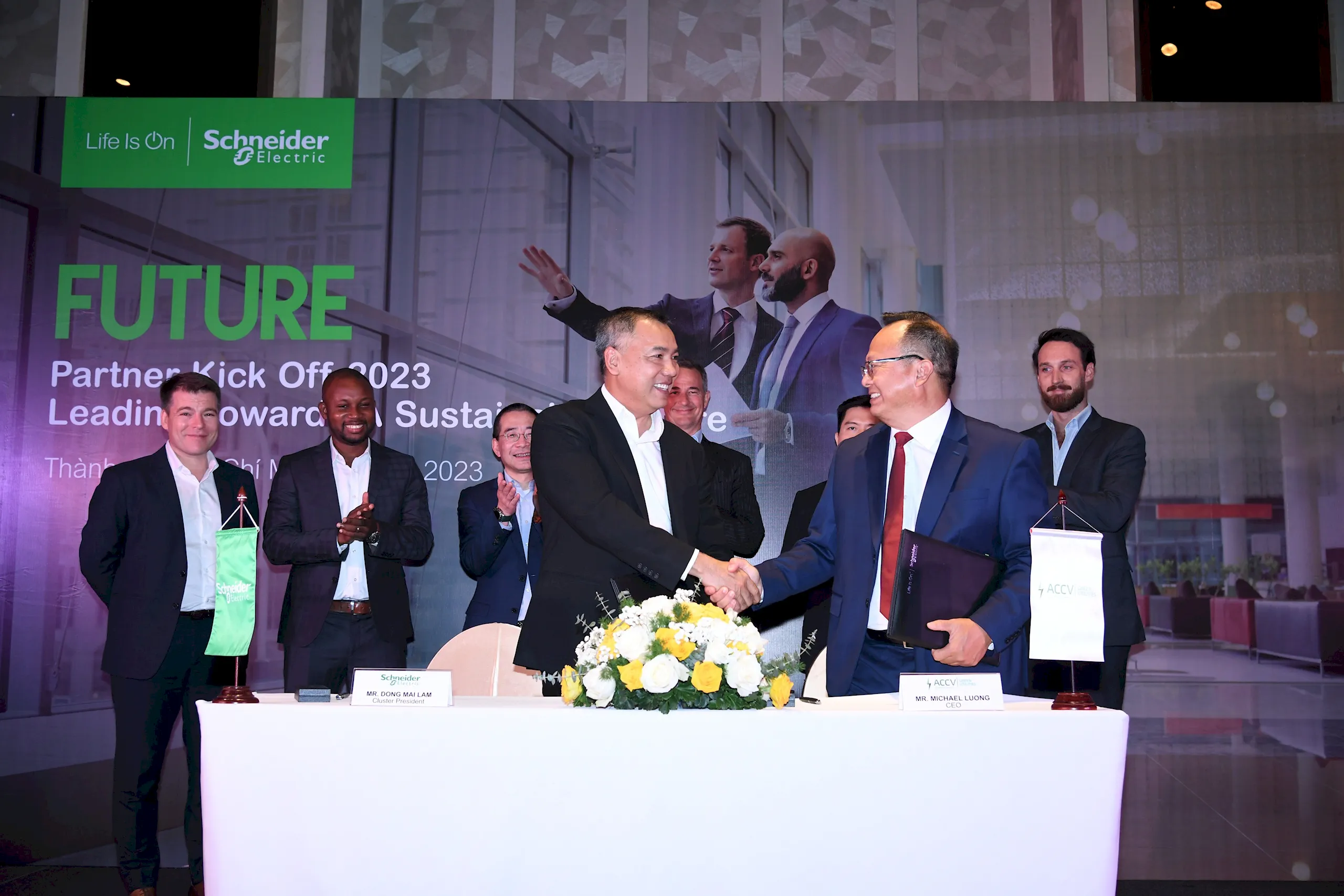 Schneider Electric Việt Nam ký kết hợp tác chiến lược cùng Asia Clean Capital Việt Nam (ACCV)