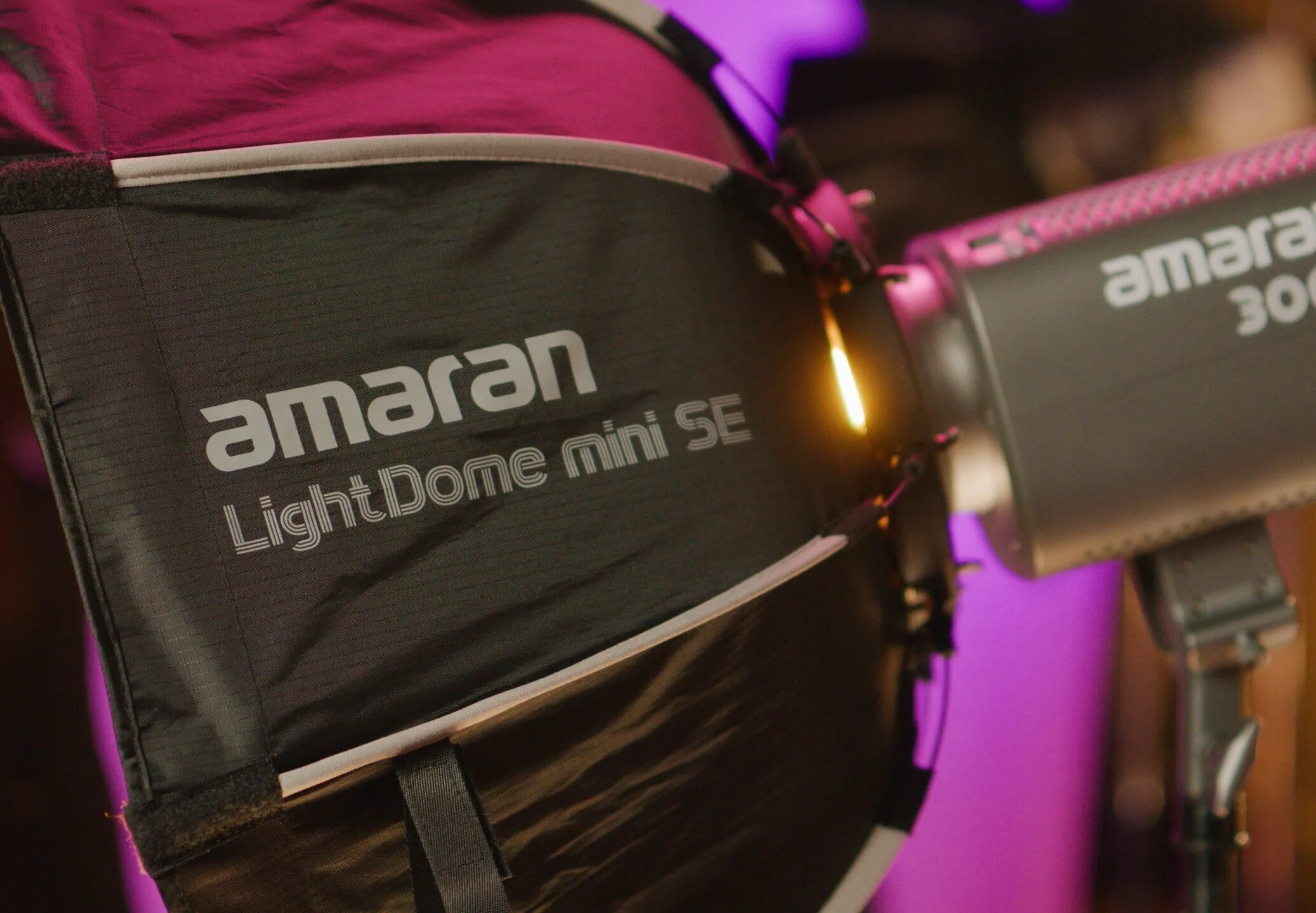 Aputure ra mắt đèn amaran 150c và 300c công suất lớn cùng phụ kiện tản sáng Light Dome Mini SE và Spotlight SE