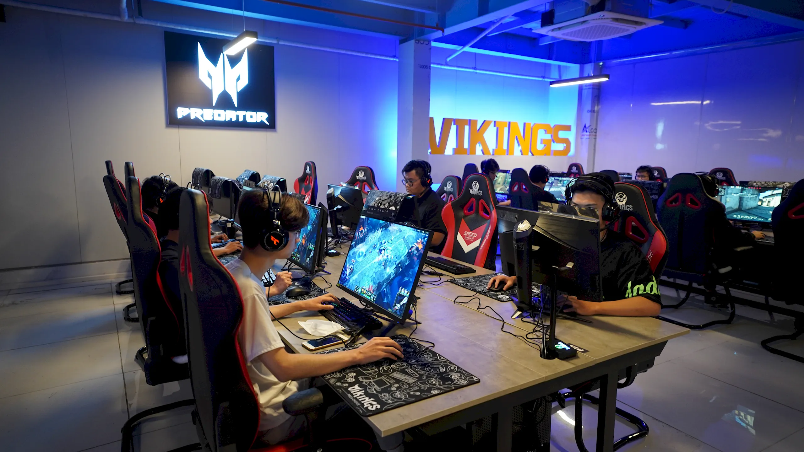 Vikings Esports Arena khai trương cơ sở mới tại Giải Phóng – Hà Nội với khu vực tổ chức sự kiện hoành tráng
