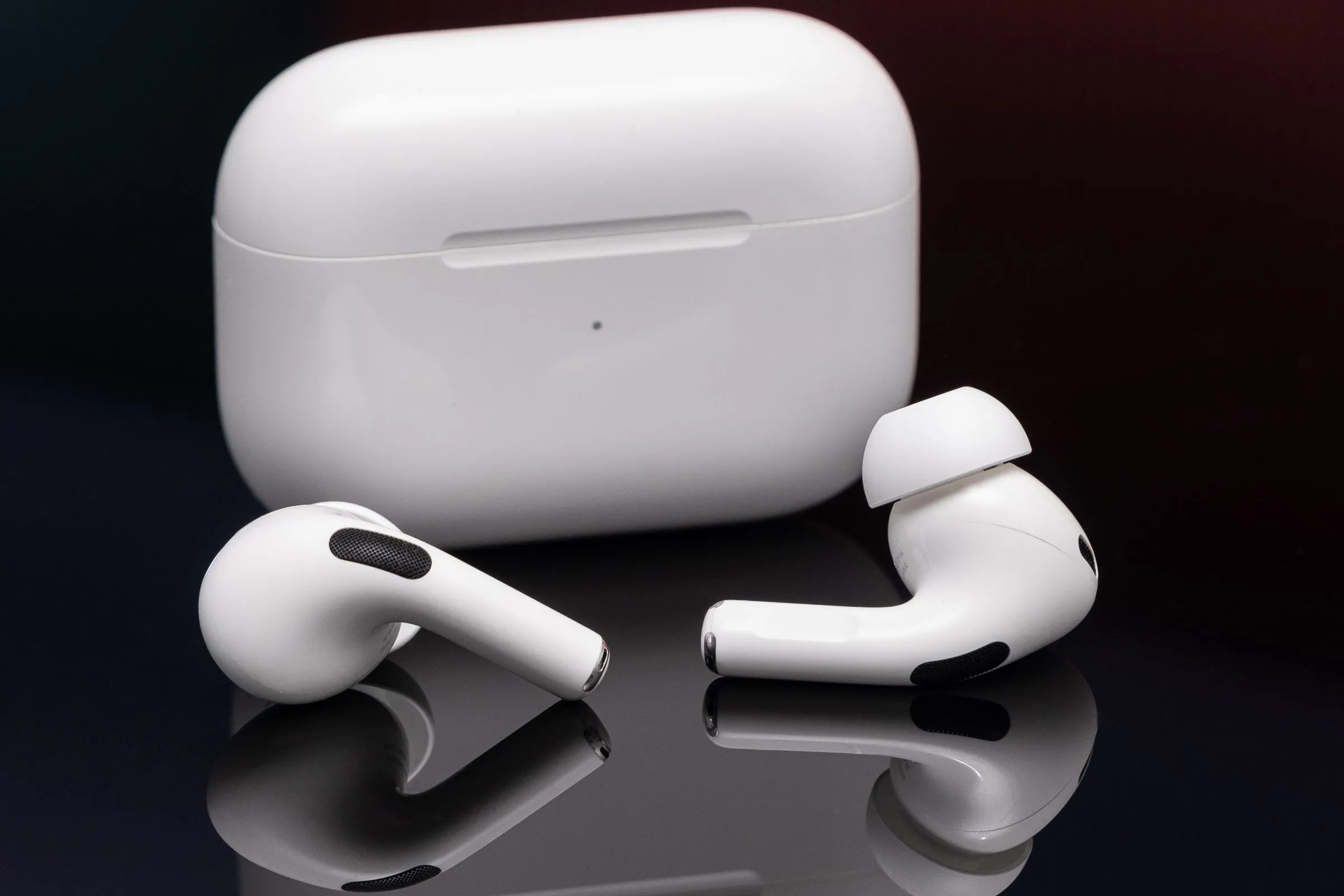 Apple nâng cấp Adaptive Audio và Conversation Awareness cho tai nghe AirPods