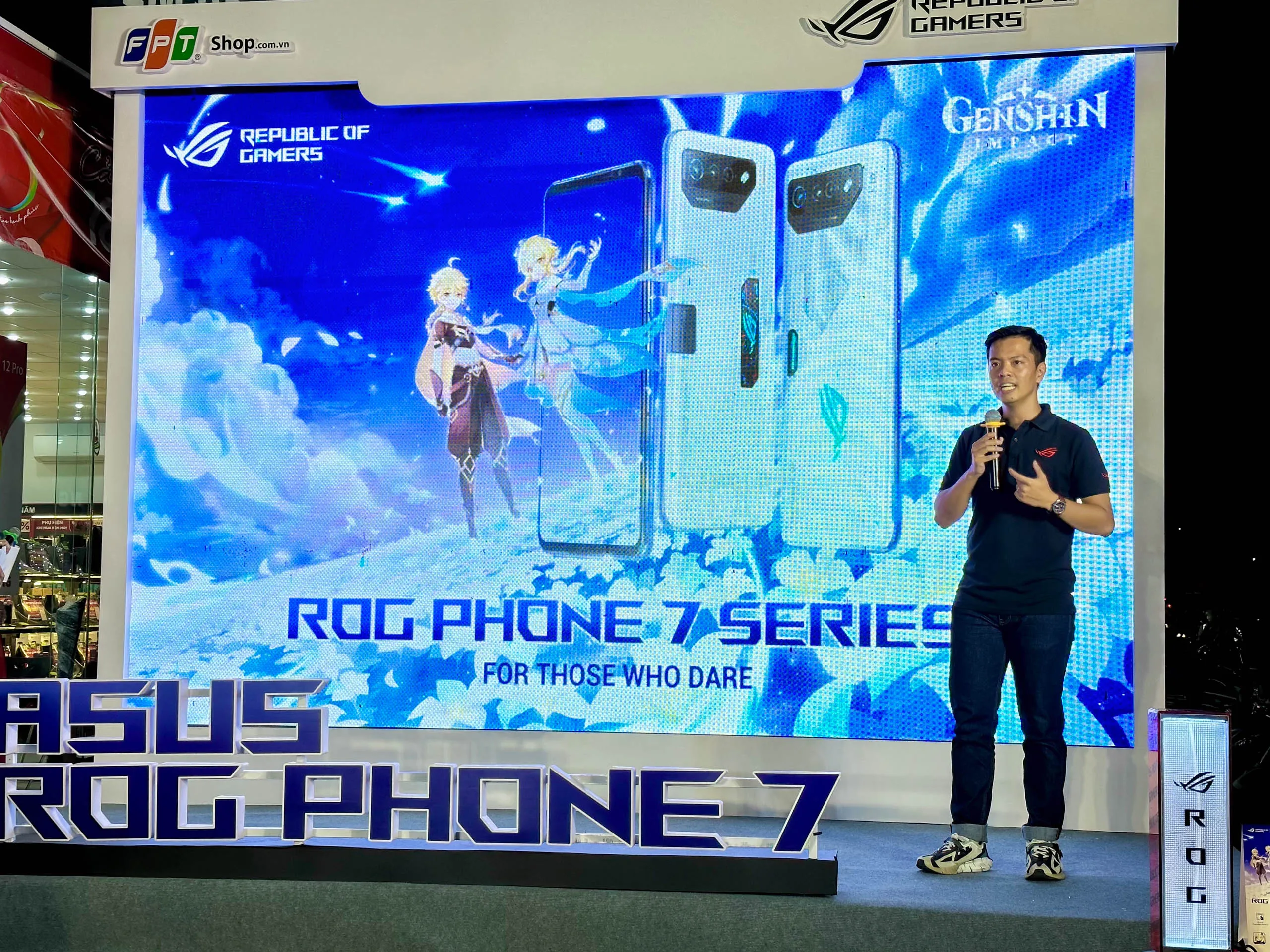 Asus ROG Phone 7 chính thức được mở bán sớm tại FPT Shop