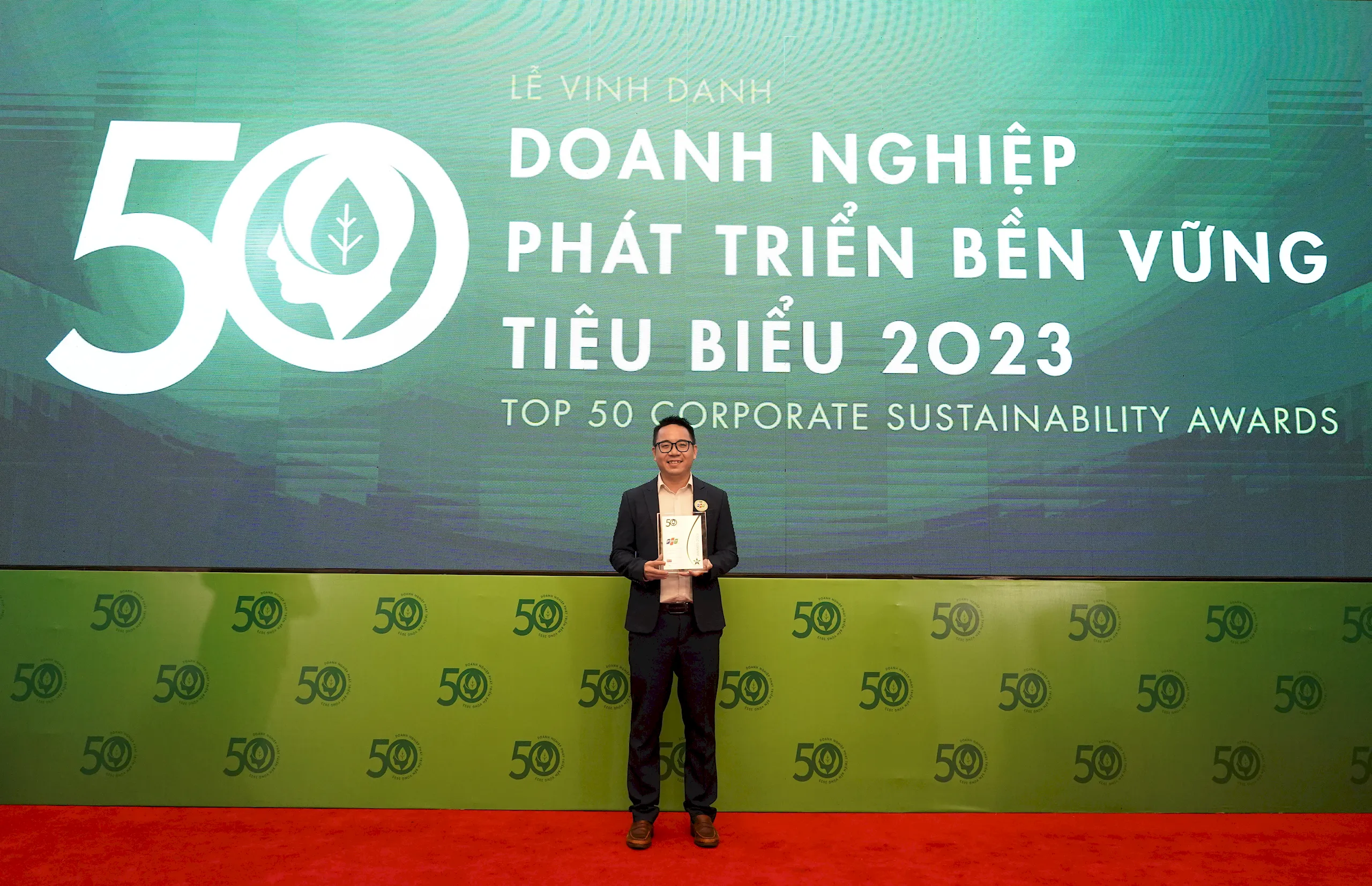 FPT được vinh danh Top doanh nghiệp phát triển bền vững 2023