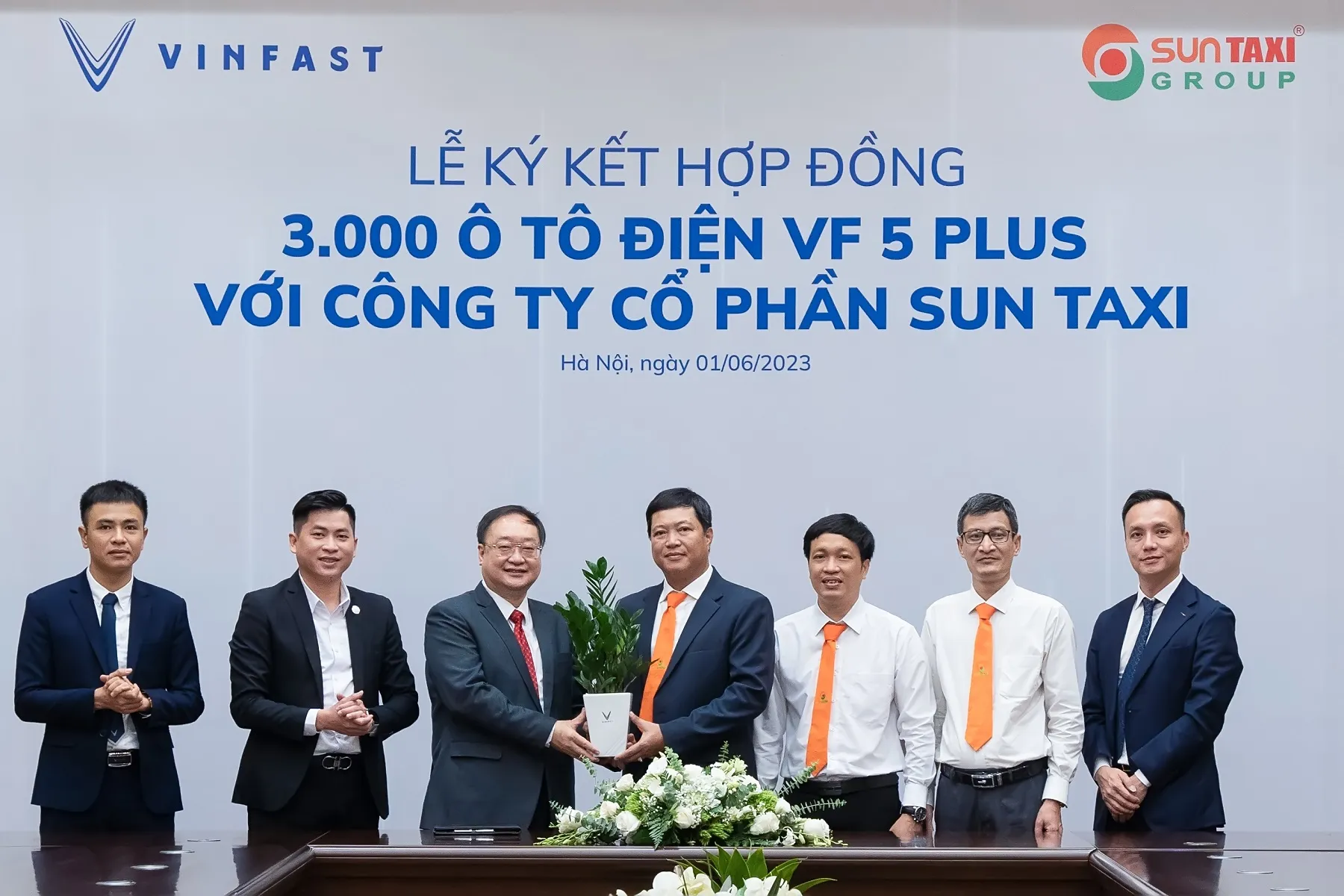 Sun Taxi mua 3,000 xe điện VinFast VF 5 Plus, thúc đẩy giao thông xanh tại Việt Nam