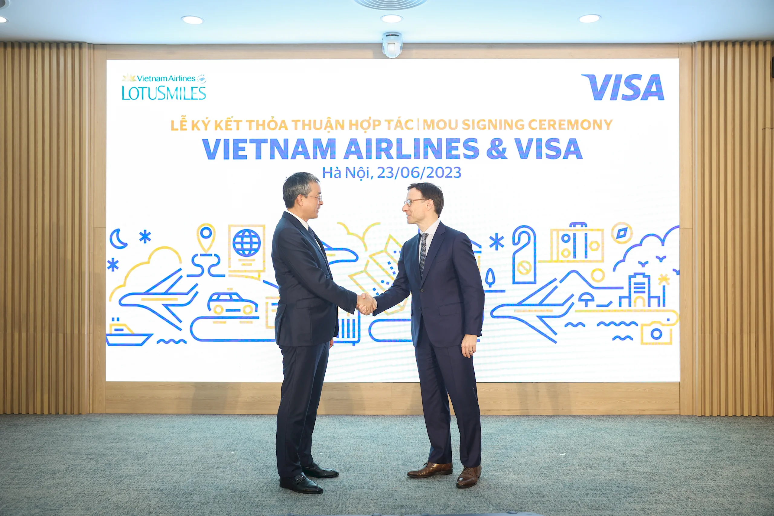 Visa và Vietnam Airlines ký kết thỏa thuận hợp tác, nâng cao trải nghiệm số cho người tiêu dùng