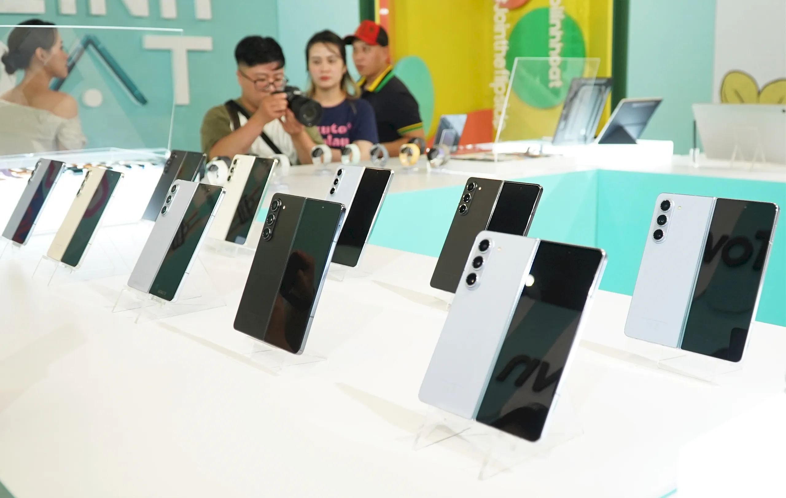 Di Động Việt nhận đặt trước Galaxy Z Fold5|Z Flip5 với nhiều ưu đãi độc quyền trị giá hơn 8 triệu đồng