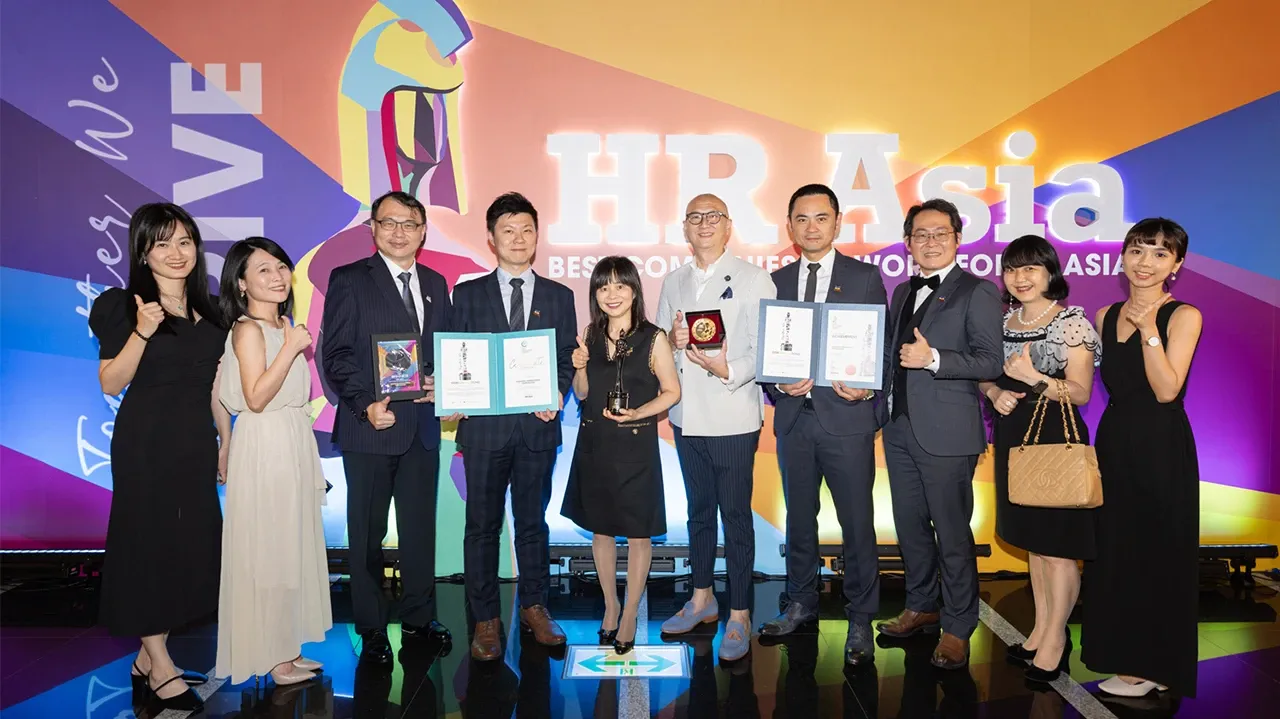 ViewSonic vinh dự nhận hai giải thưởng quan trọng: "Nơi làm việc tốt nhất tại Châu Á 2023" và "Chuyển đổi số"