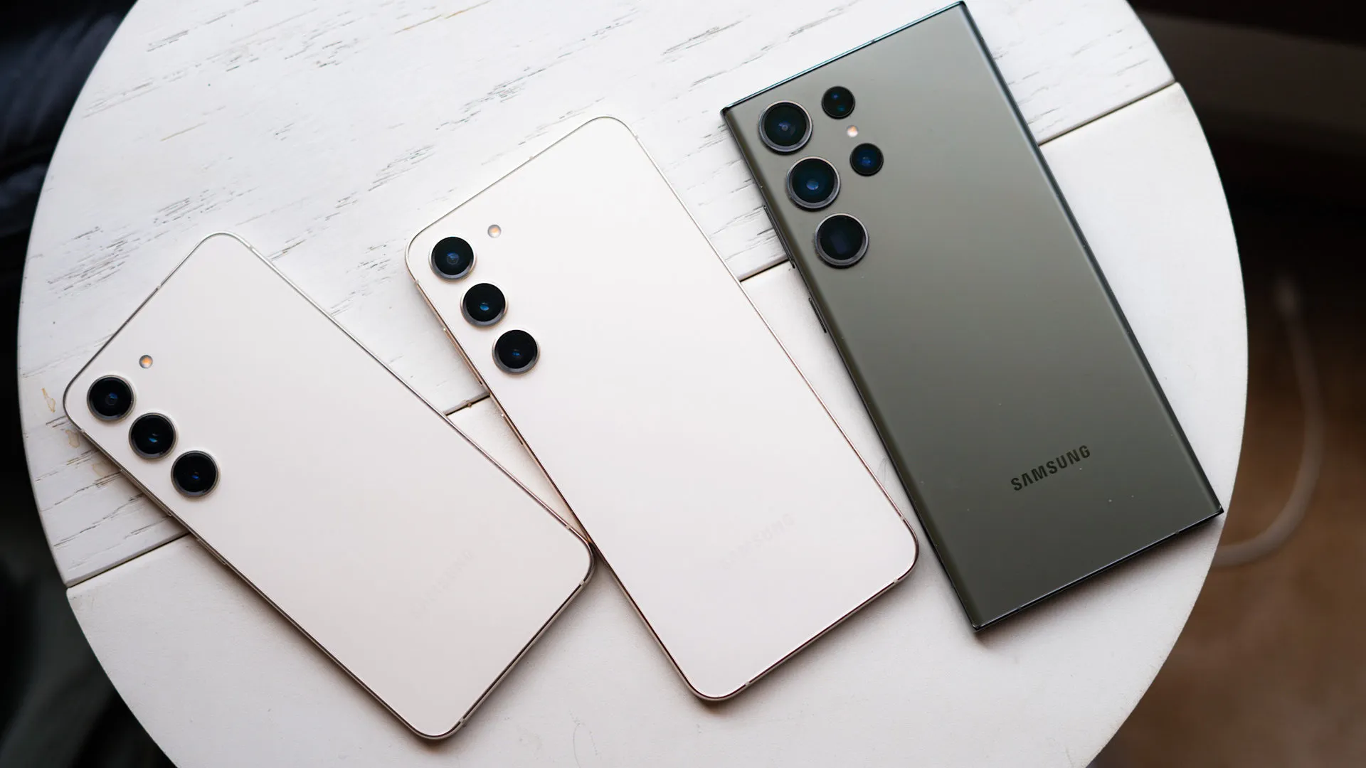 Bảng giá Samsung tháng 11/2023: Galaxy S23 Ultra tăng nhẹ giá 22.99 triệu đồng, Galaxy Z Fold5 và Z Flip5 giá lần lượt 29.99 triệu và 16.99 triệu