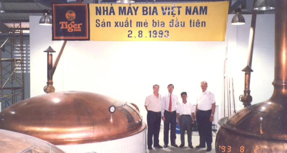 Tiger Beer ra mắt phiên bản thùng giới hạn đánh dấu cột mốc 30 năm cùng Việt Nam "Đánh thức bản lĩnh"