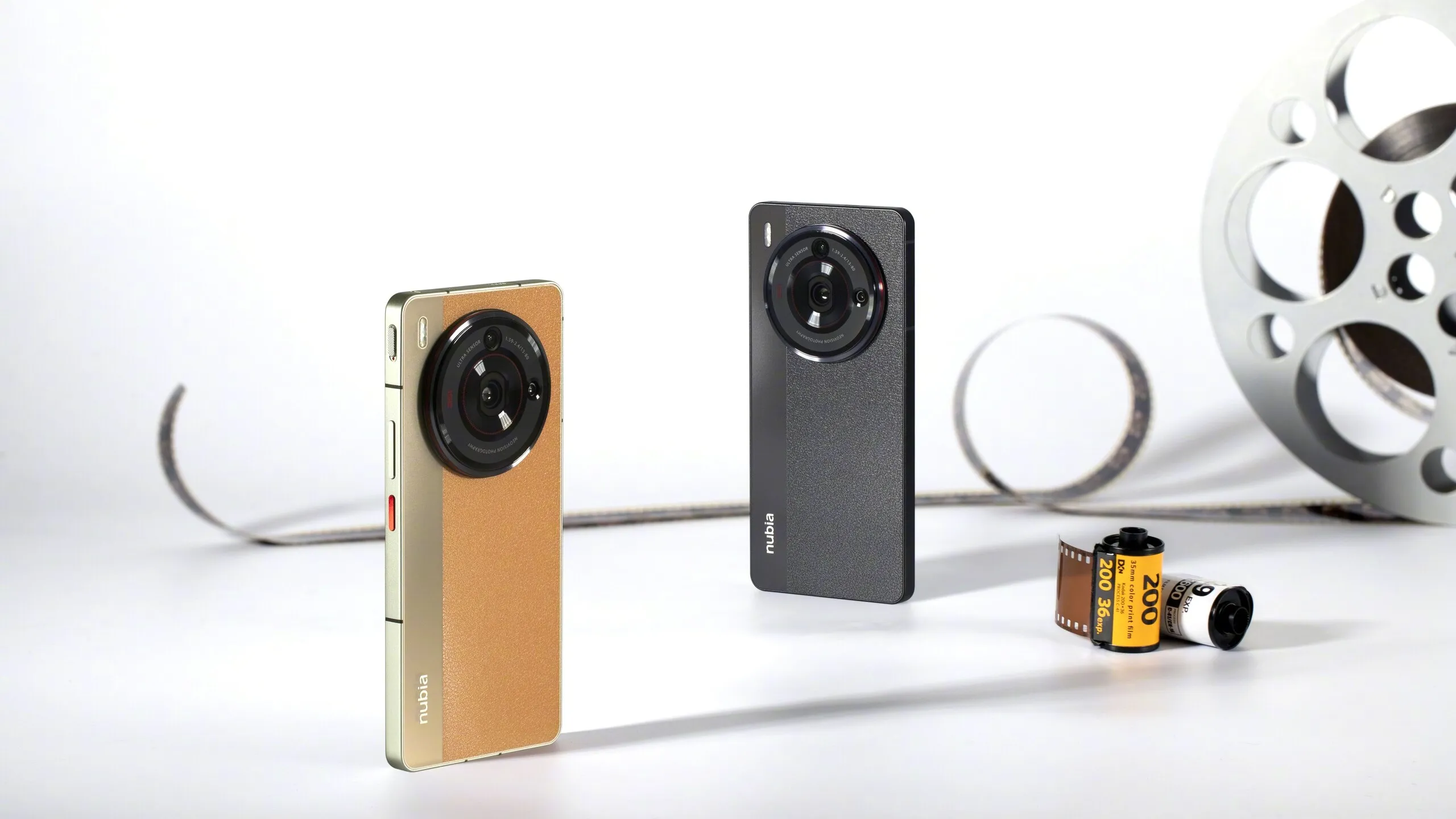 nubia Z50S Pro ra mắt với Snapdragon 8+ Gen 2 và camera ống kính 35mm